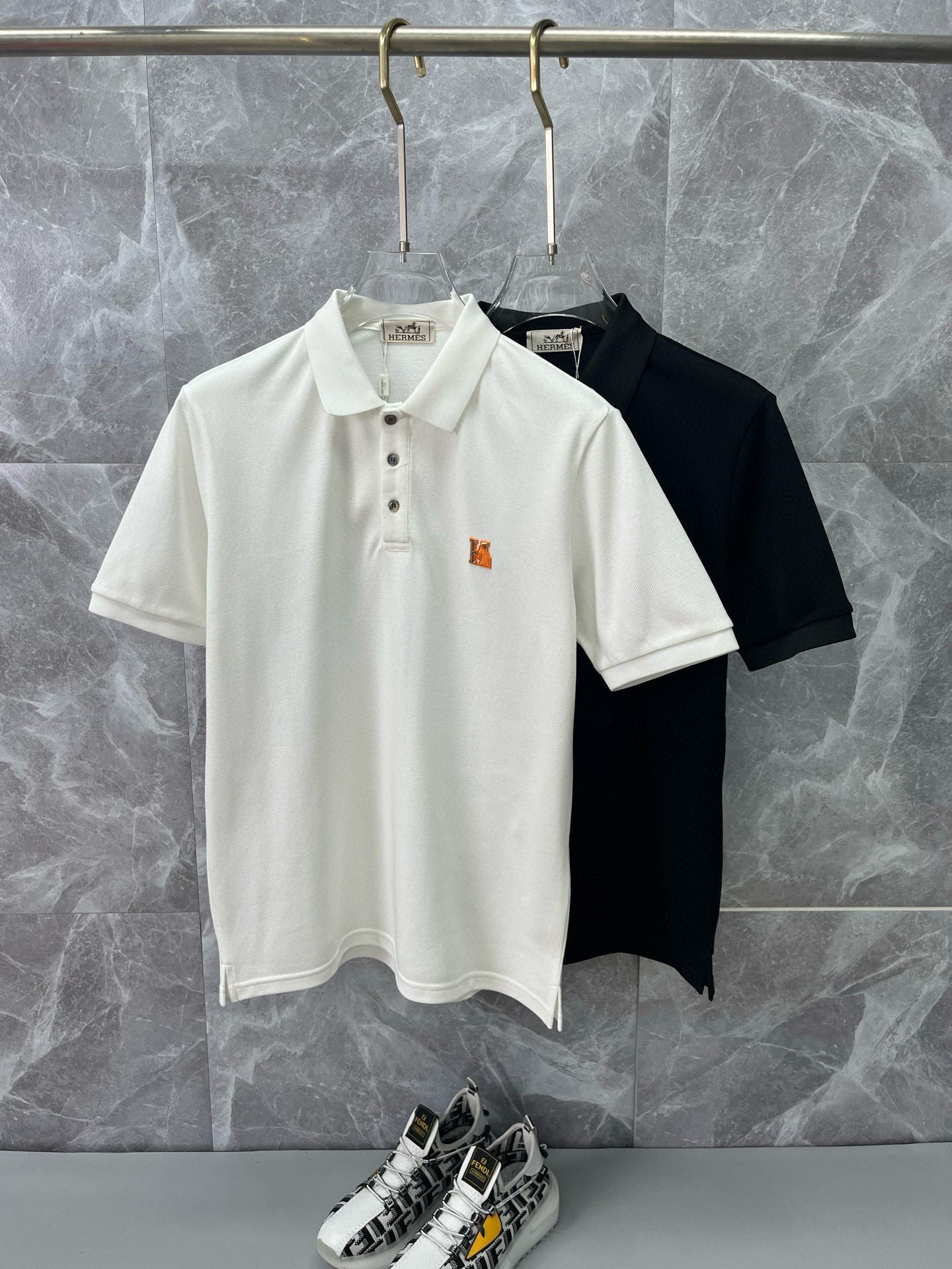 에르메스 2컬러 남자 반팔티