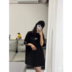 발렌시아가 남녀공용 반팔티