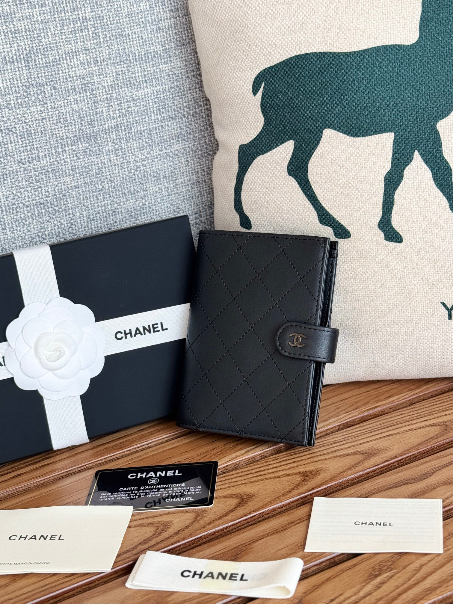 샤넬 AP3708/AP9116 여권지갑