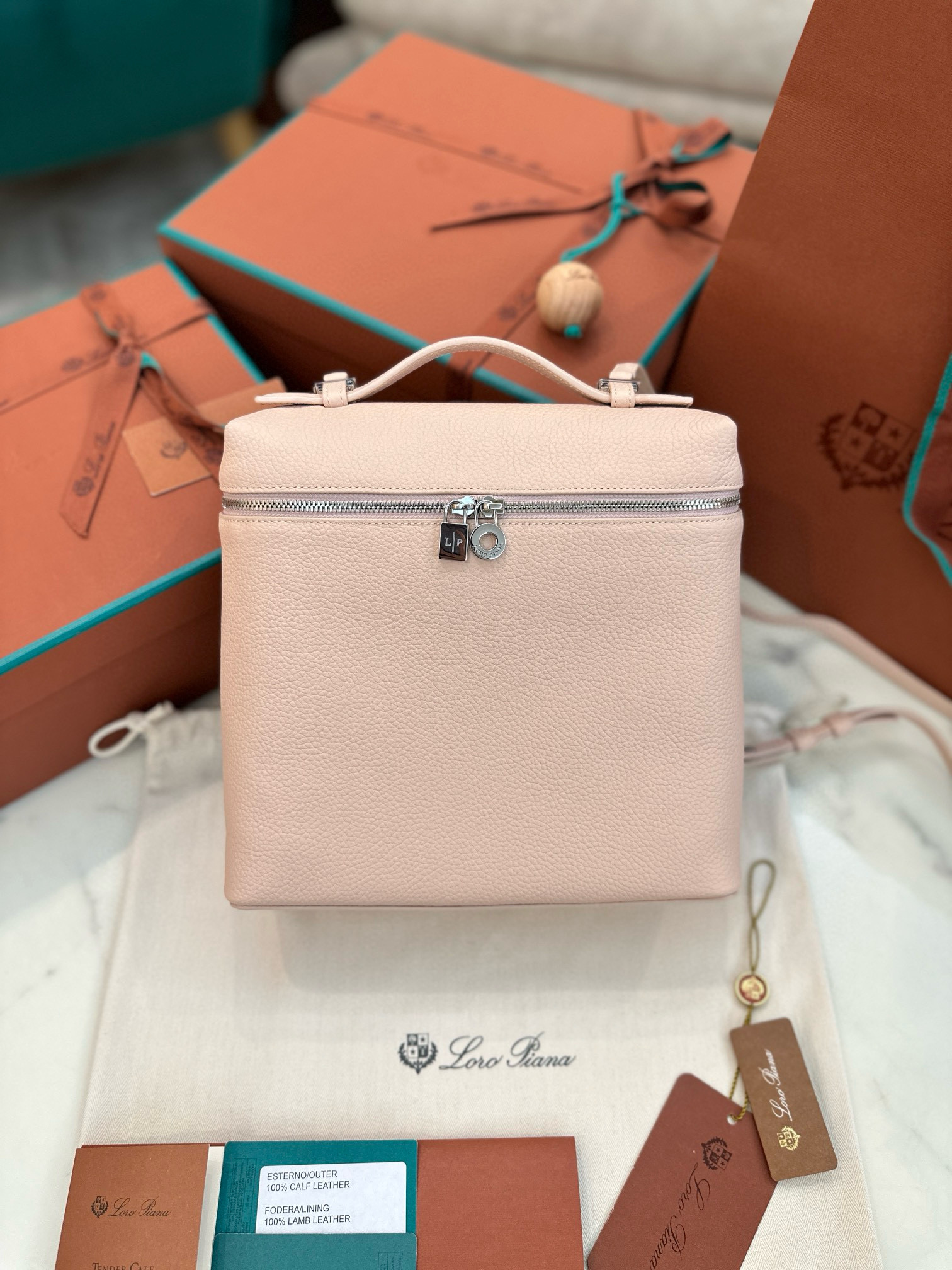 로로피아나 여자가방