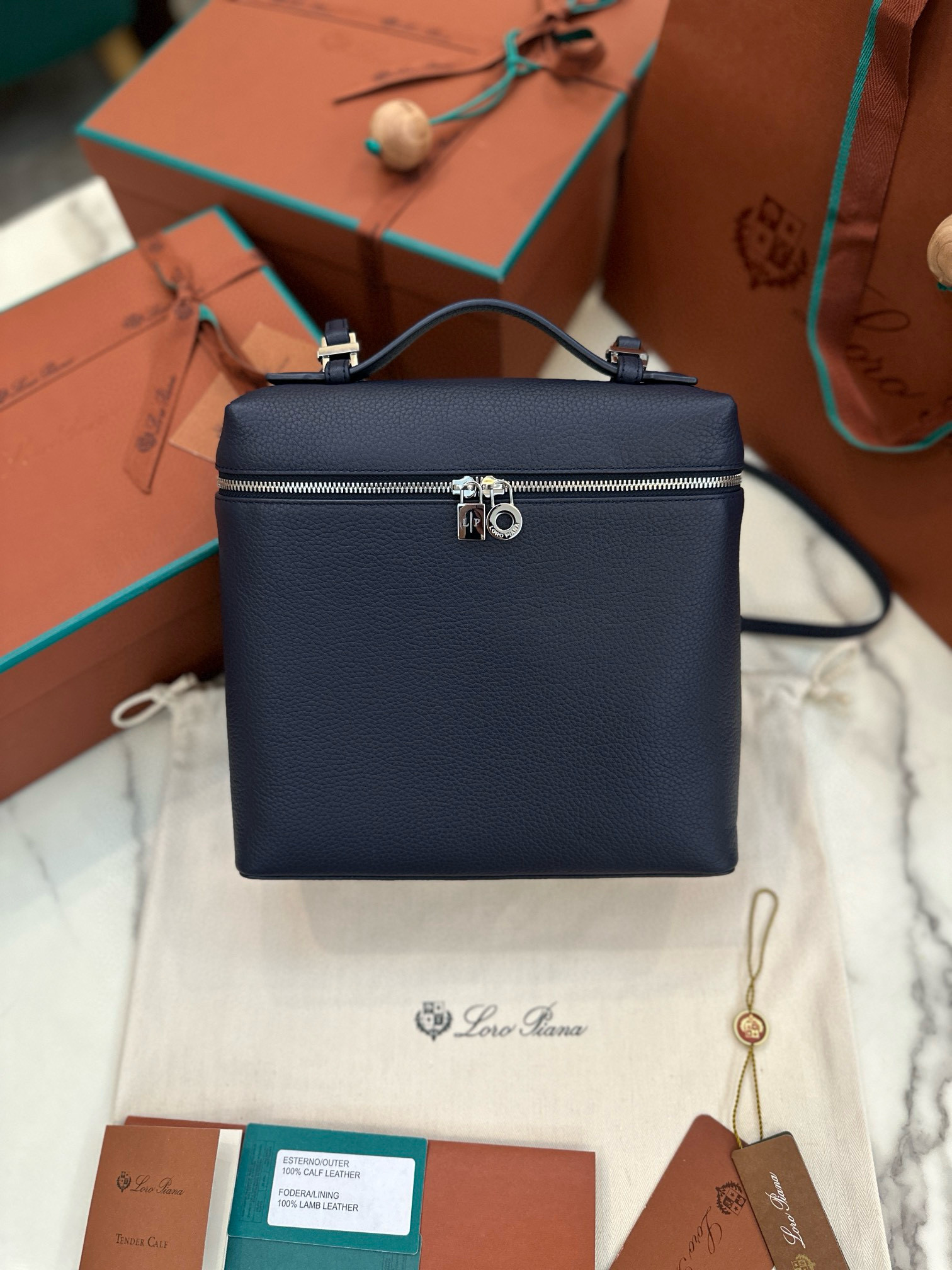 로로피아나 여자가방