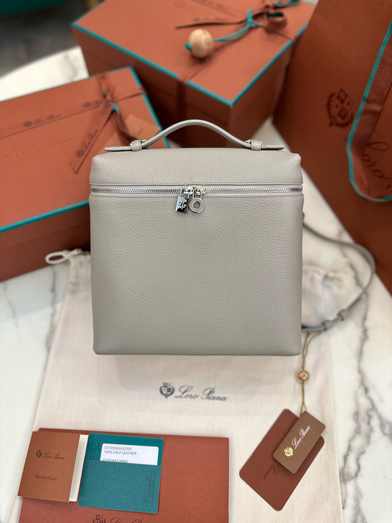 로로피아나 여자가방