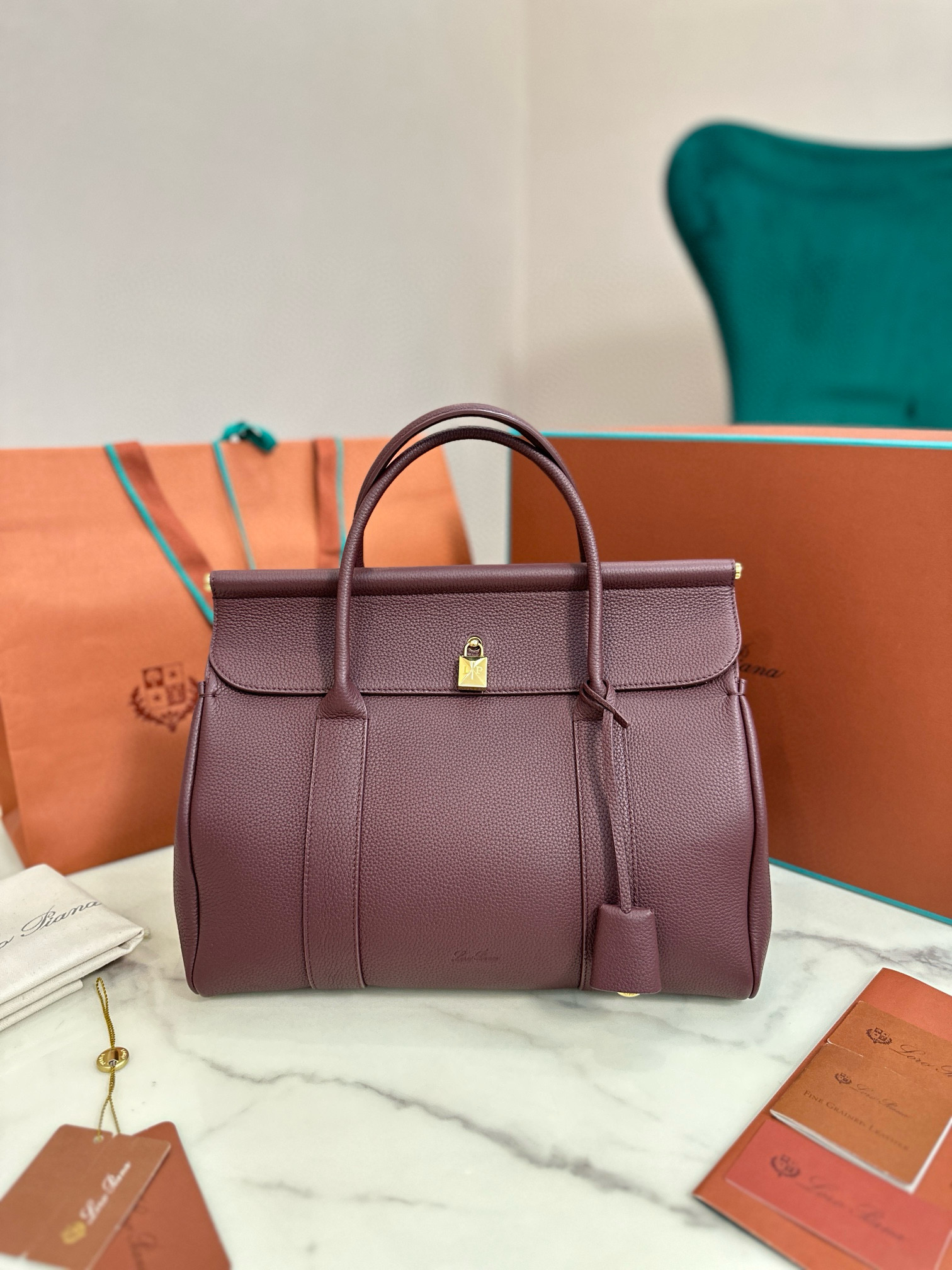 로로피아나 여자가방