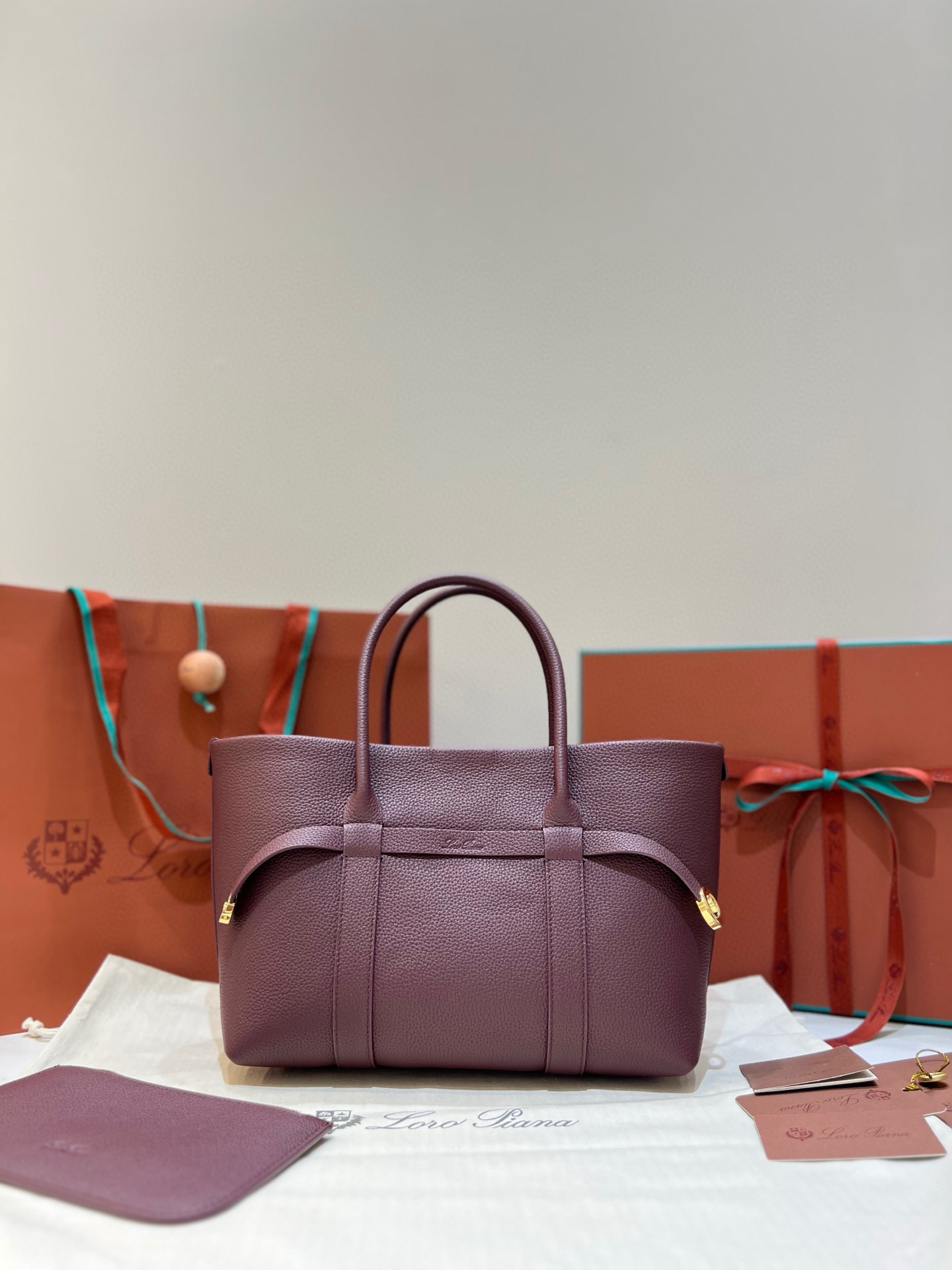 로로피아나 스몰 여자가방