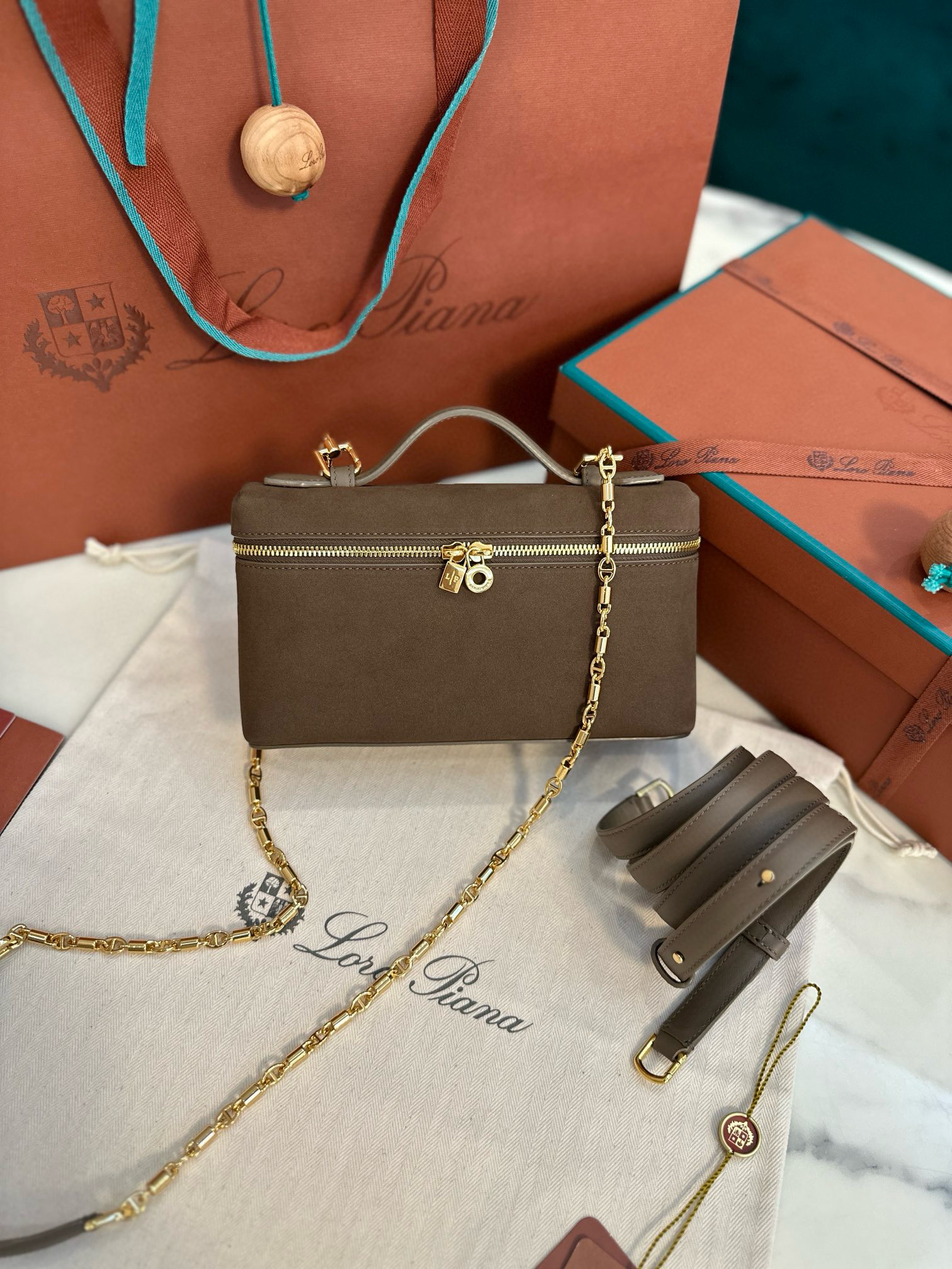 로로피아나 여자가방