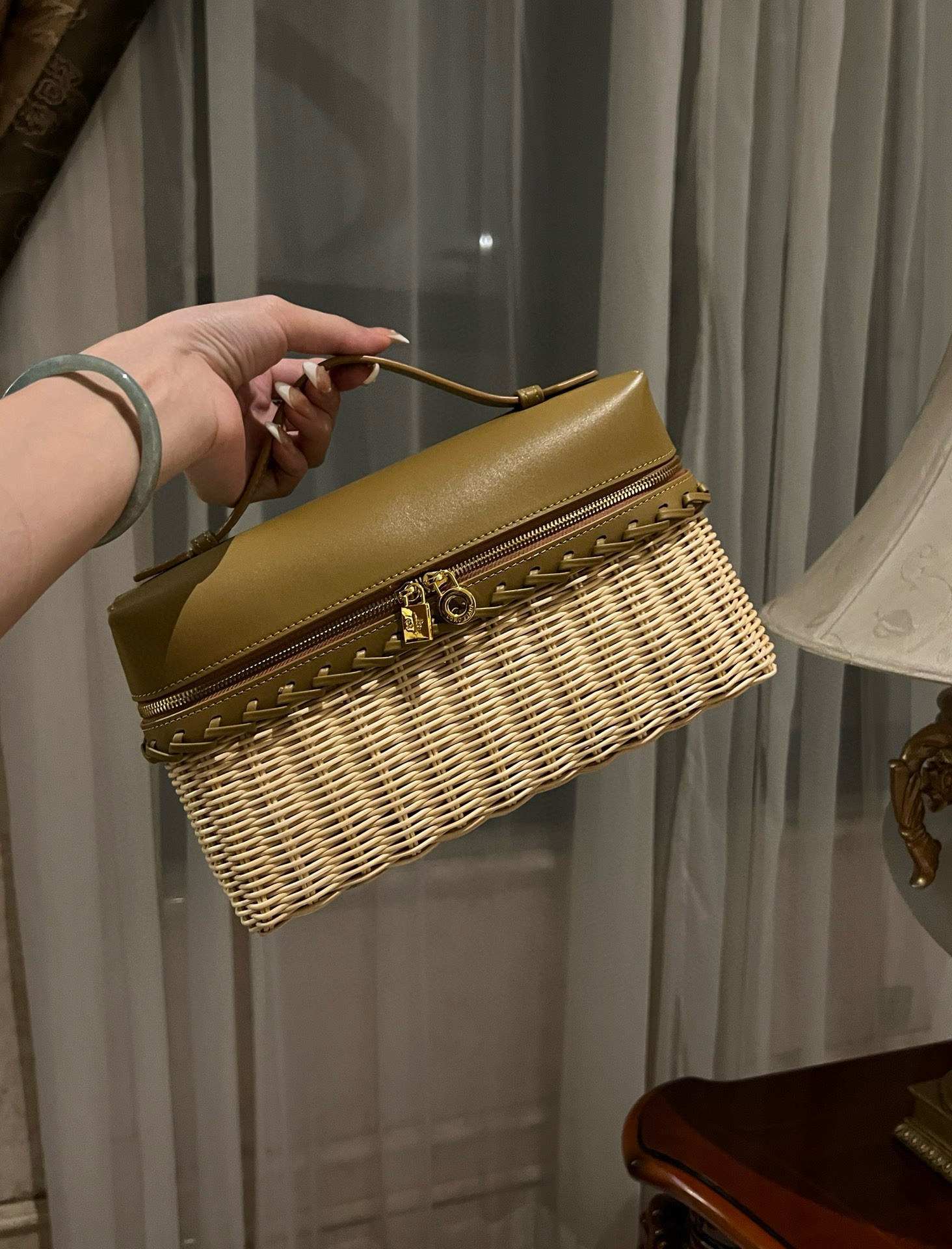 로로피아나 여자가방