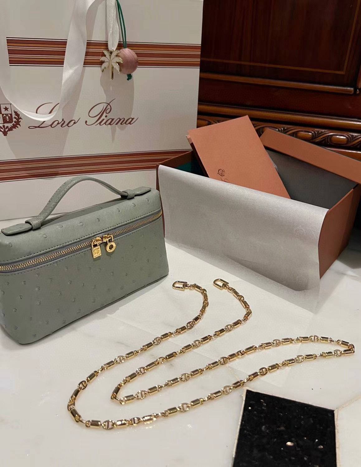 로로피아나 여자가방