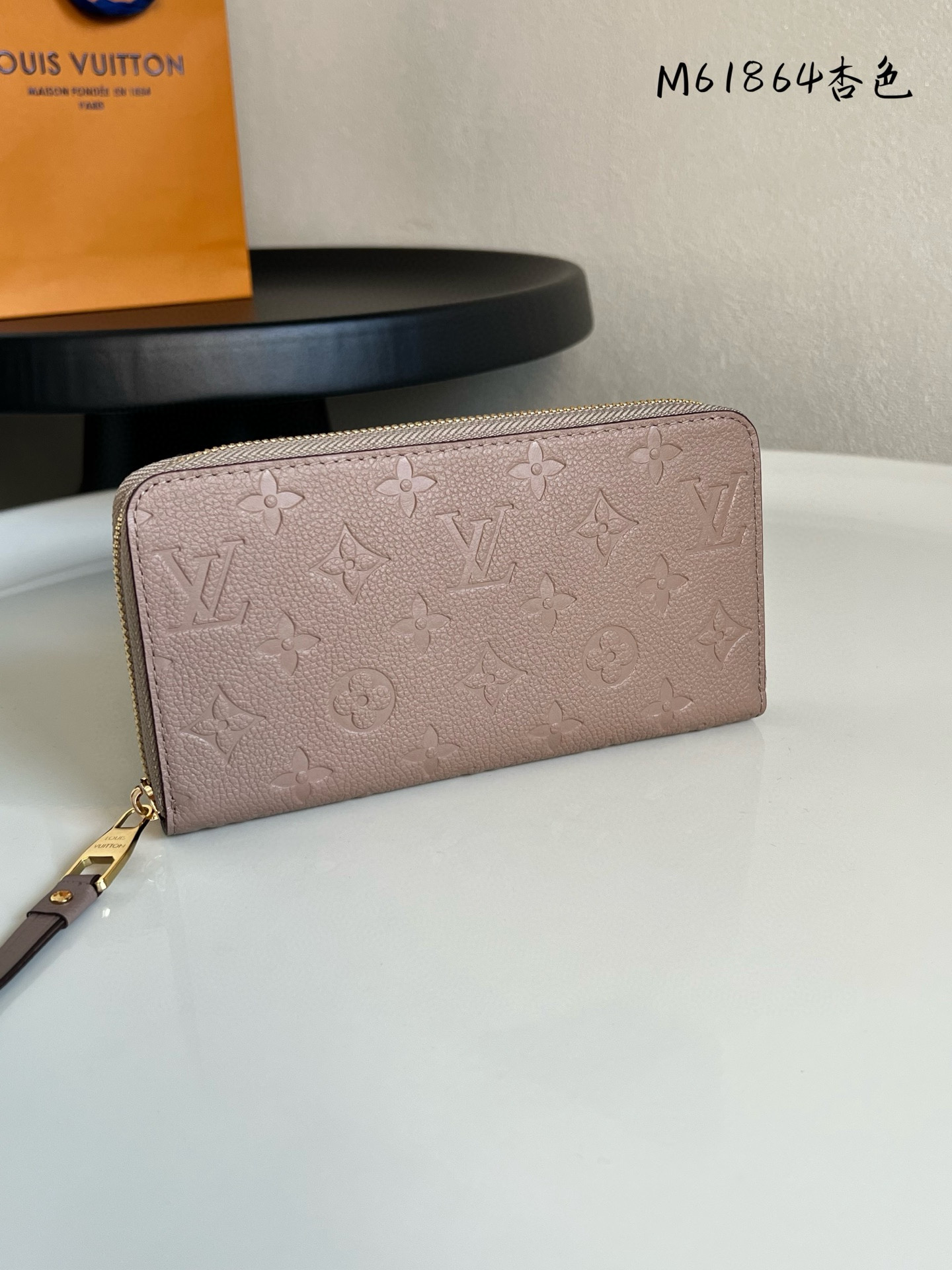 루이비통 M61864 카드지갑 머니클립