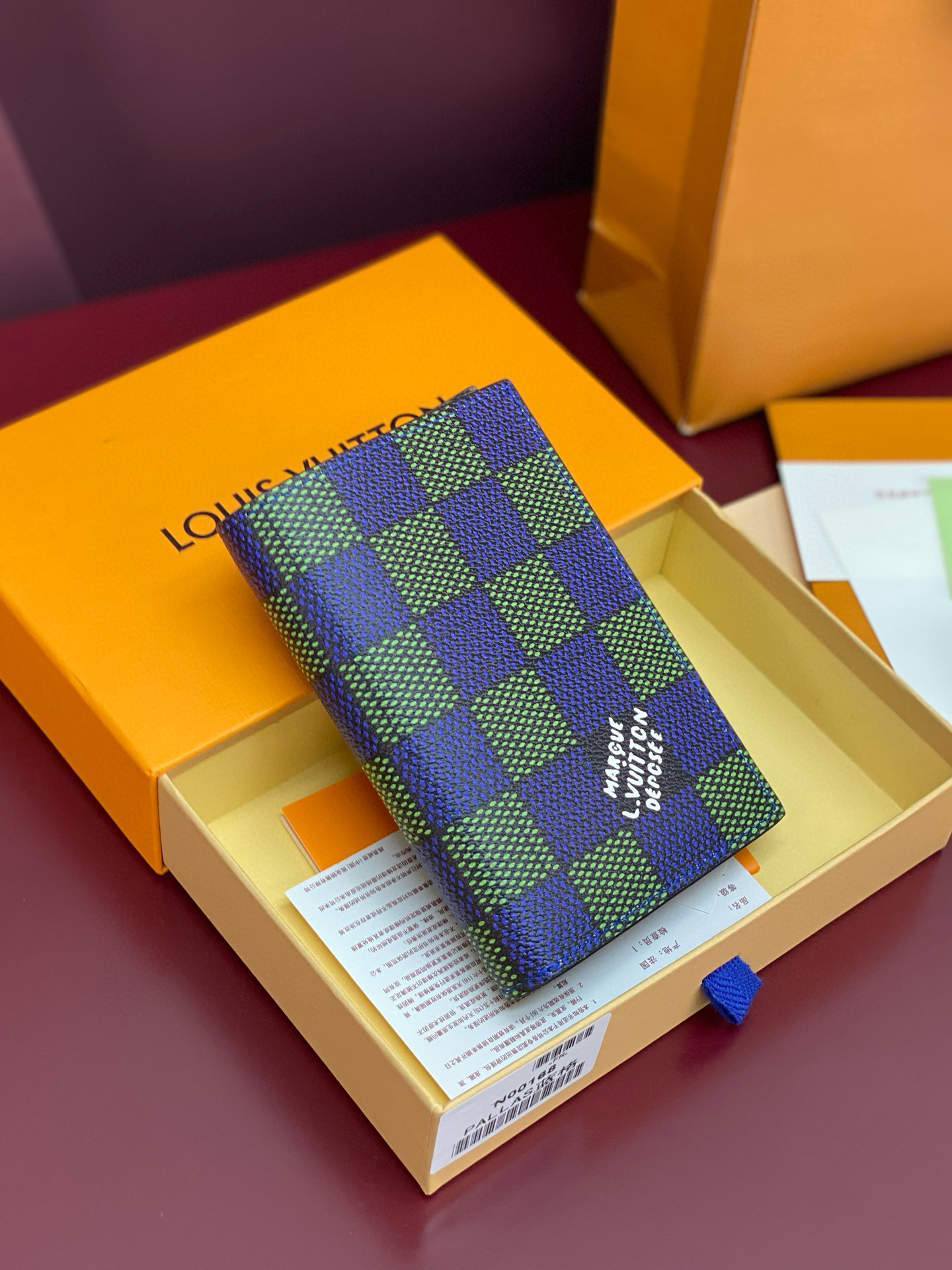 루이비통 N00168 여권지갑