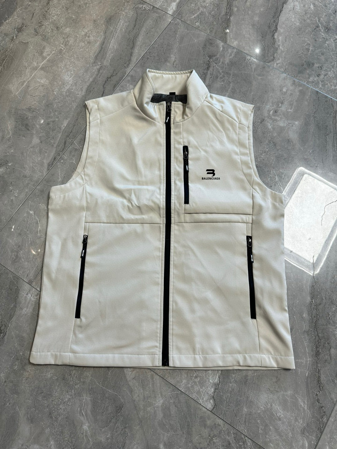 발렌시아가 남자 조끼 2컬러