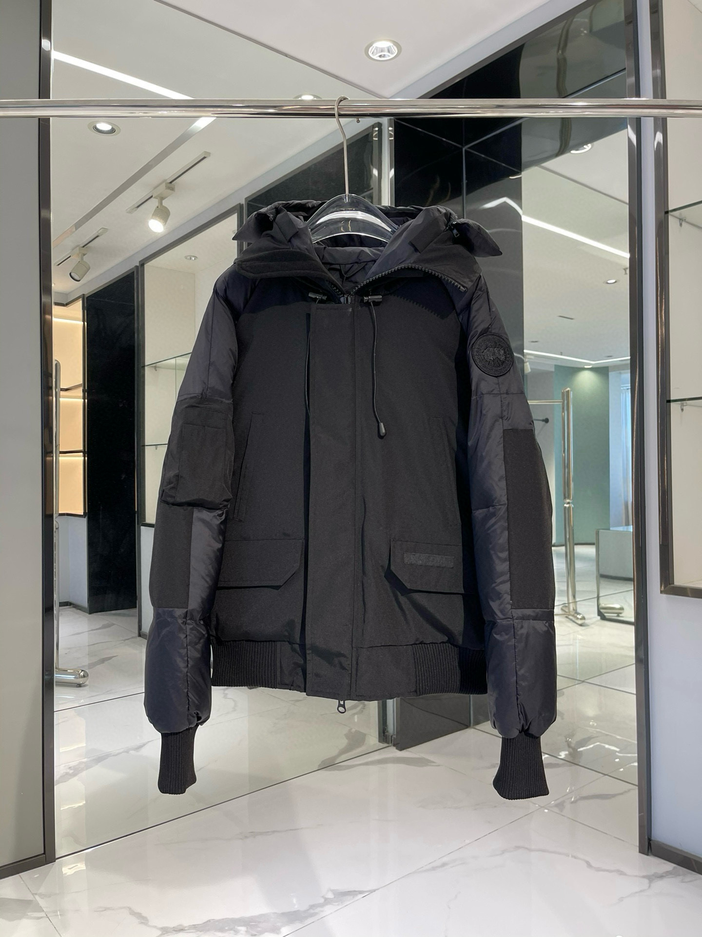 캐나다구스 남녀공용 패딩