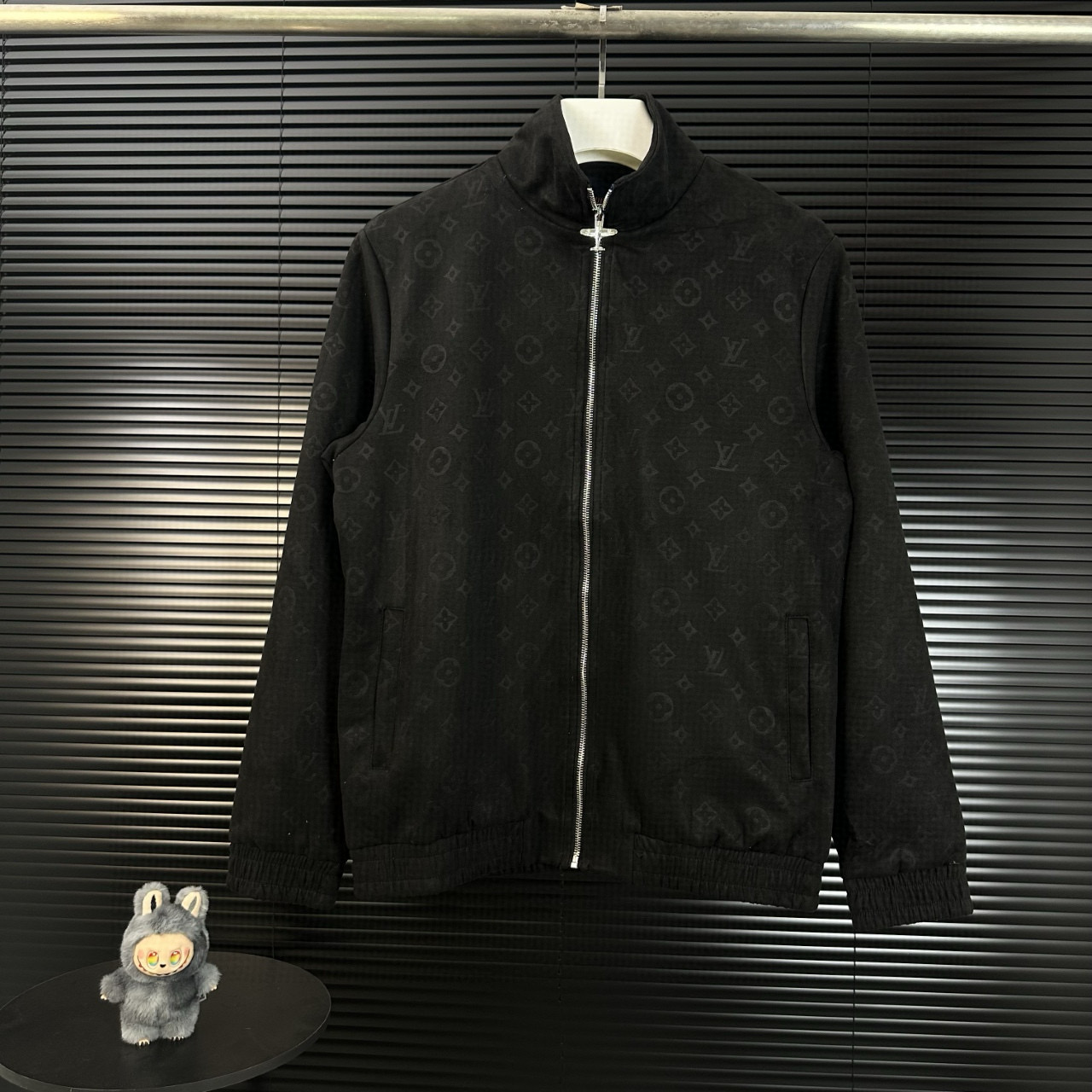 루이비통 남자 가디건