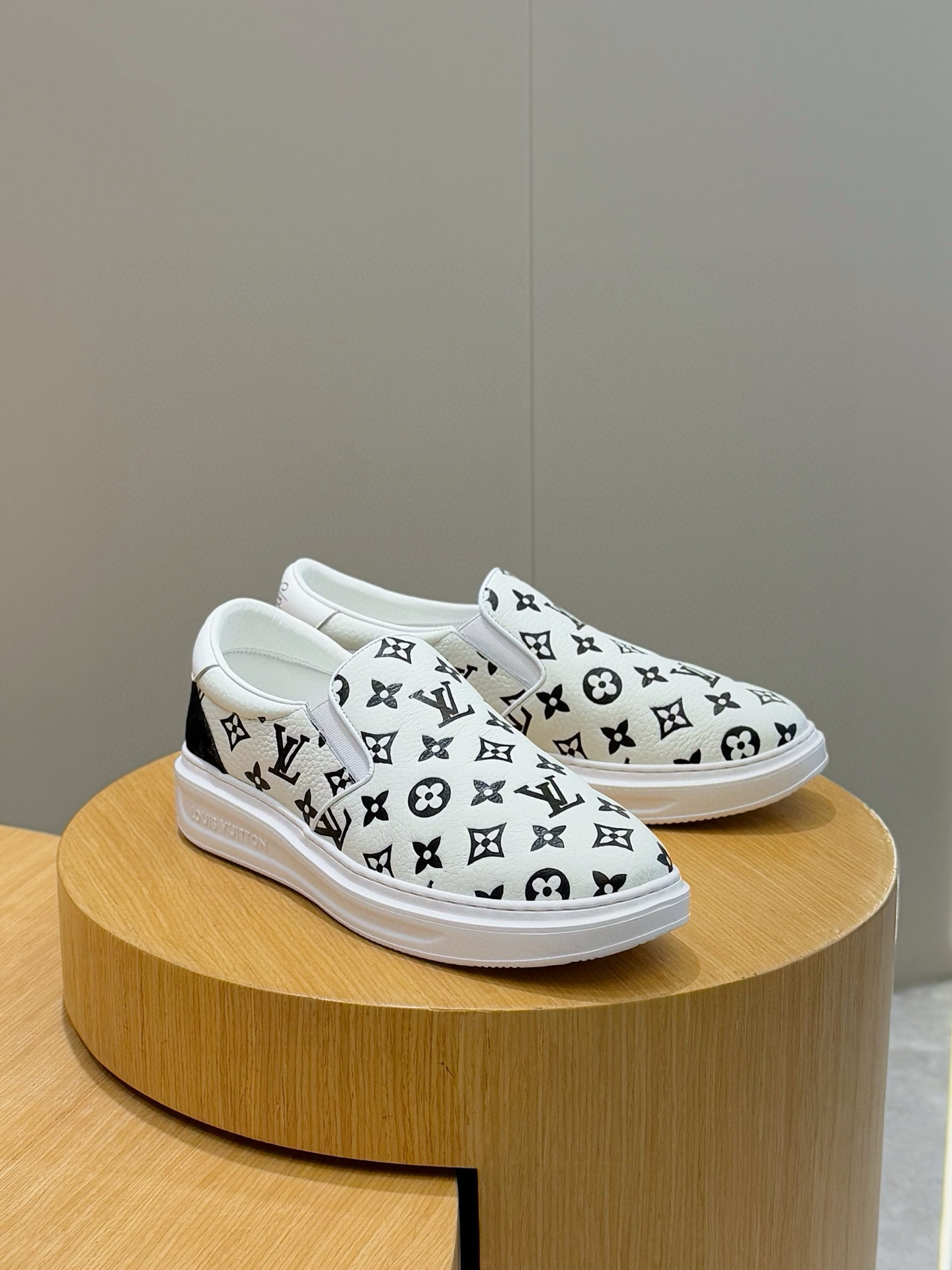 루이비통 남자 신발 운동화 스니커즈