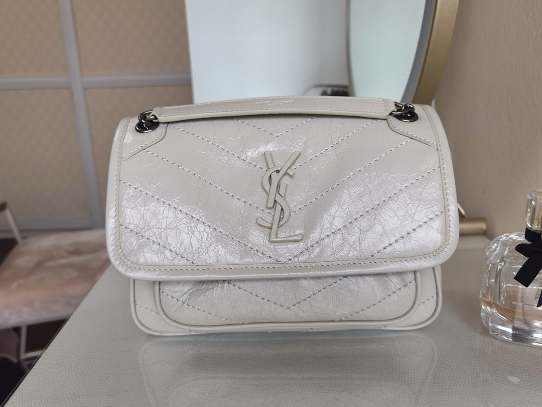 입생로랑 생로랑 633151 여자가방