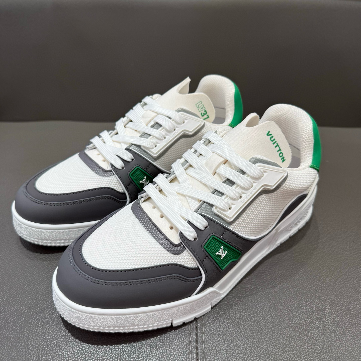 루이비통 트레이너 남자 신발 운동화 스니커즈