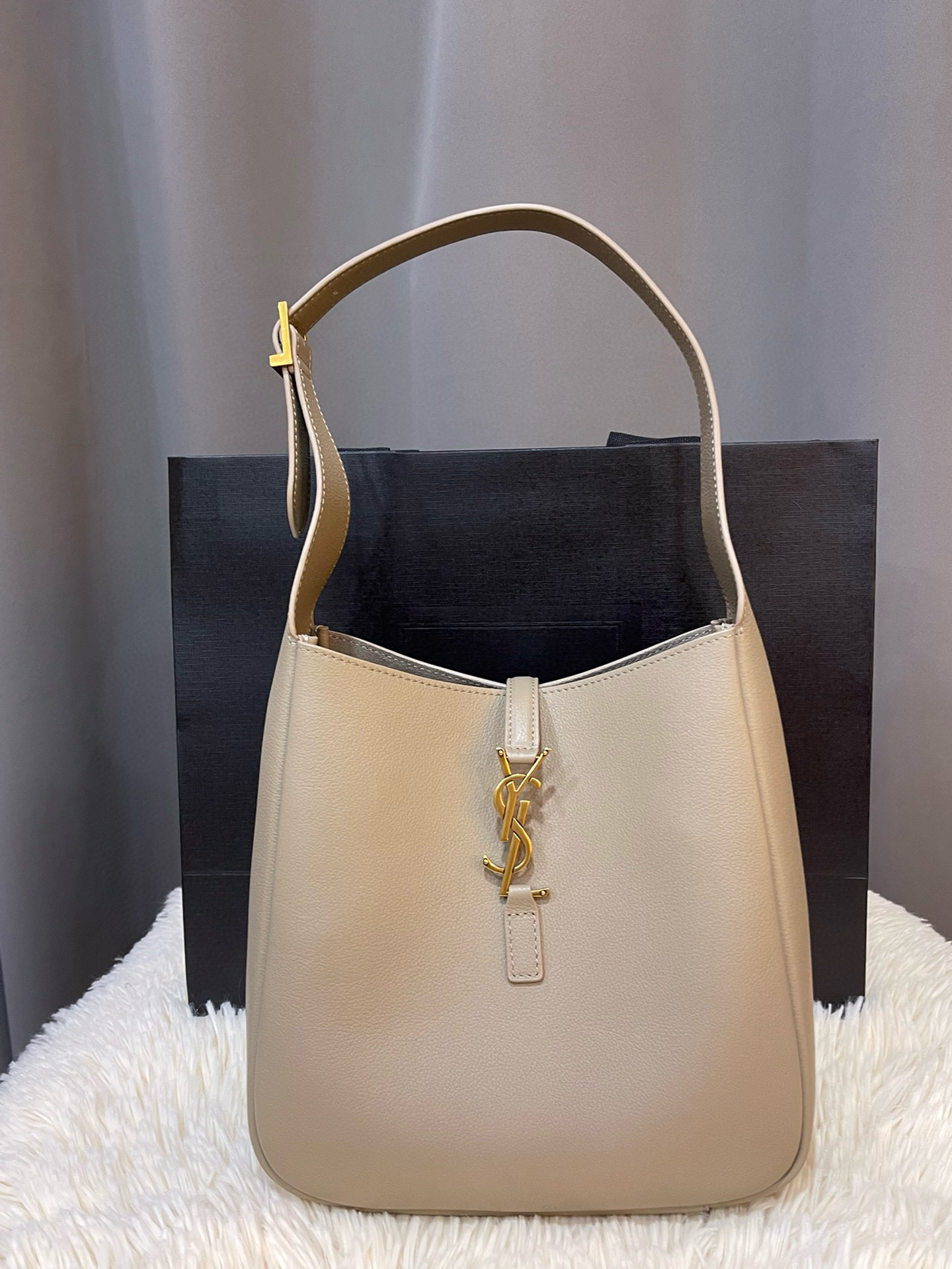 입생로랑 생로랑 713938 여자가방