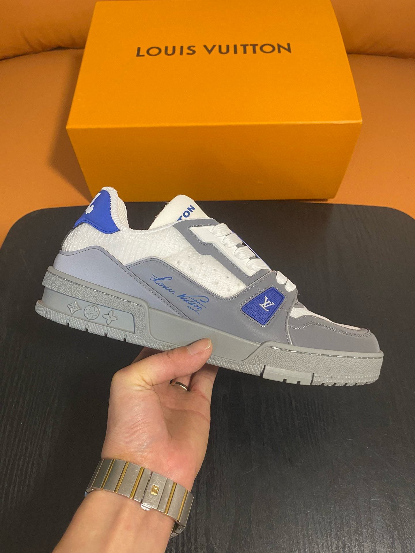 루이비통 남녀공용 신발 운동화 스니커즈