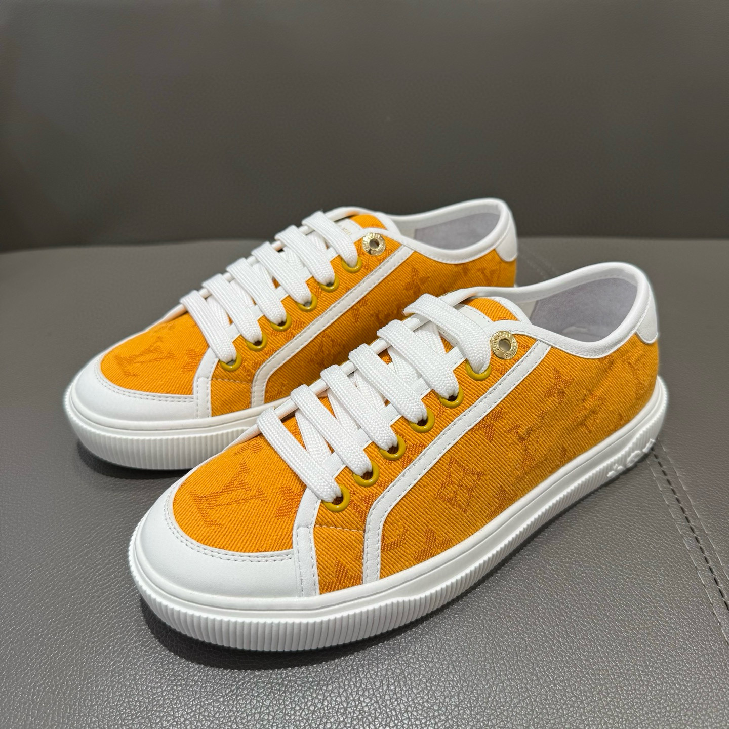 루이비통 남녀공용 신발 운동화 스니커즈