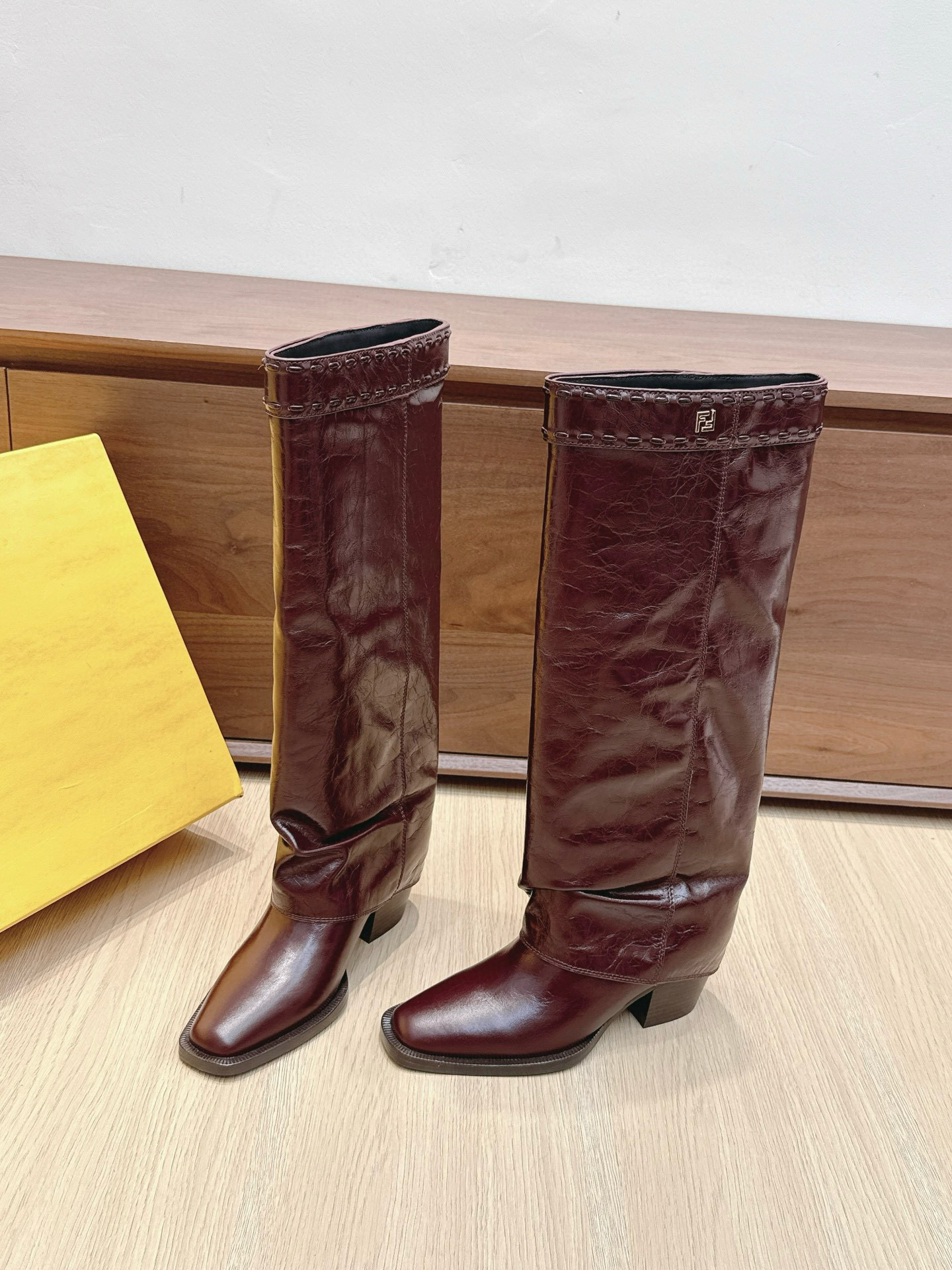 펜디 여자 부츠