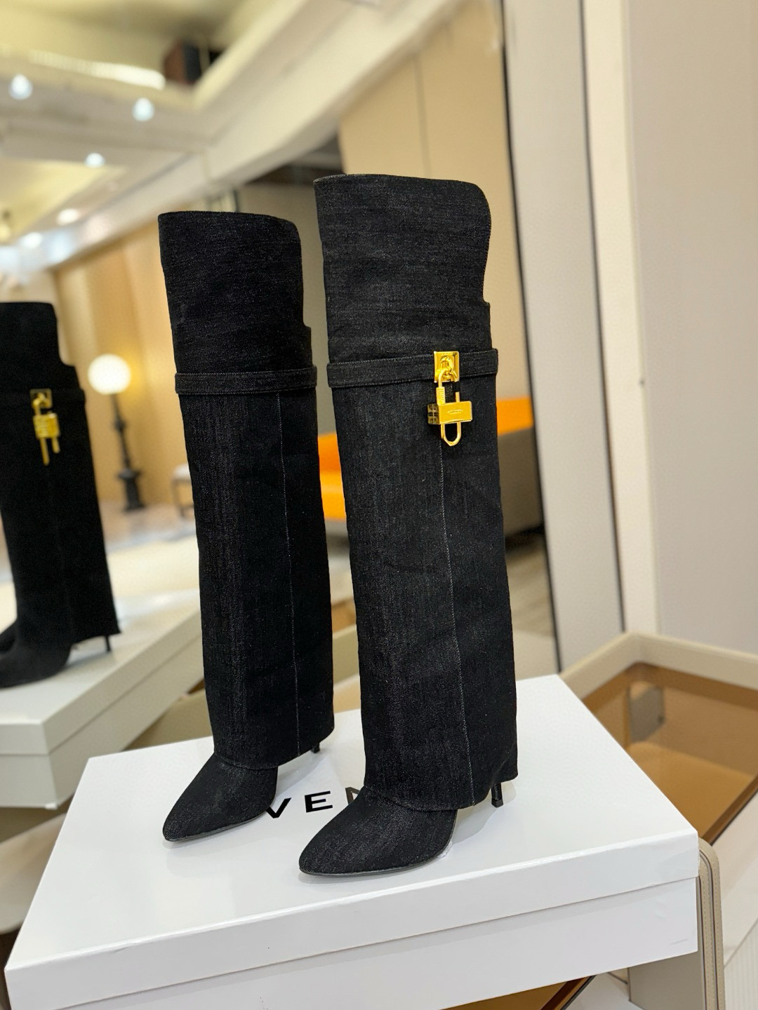 지방시 10.5CM 여자 부츠