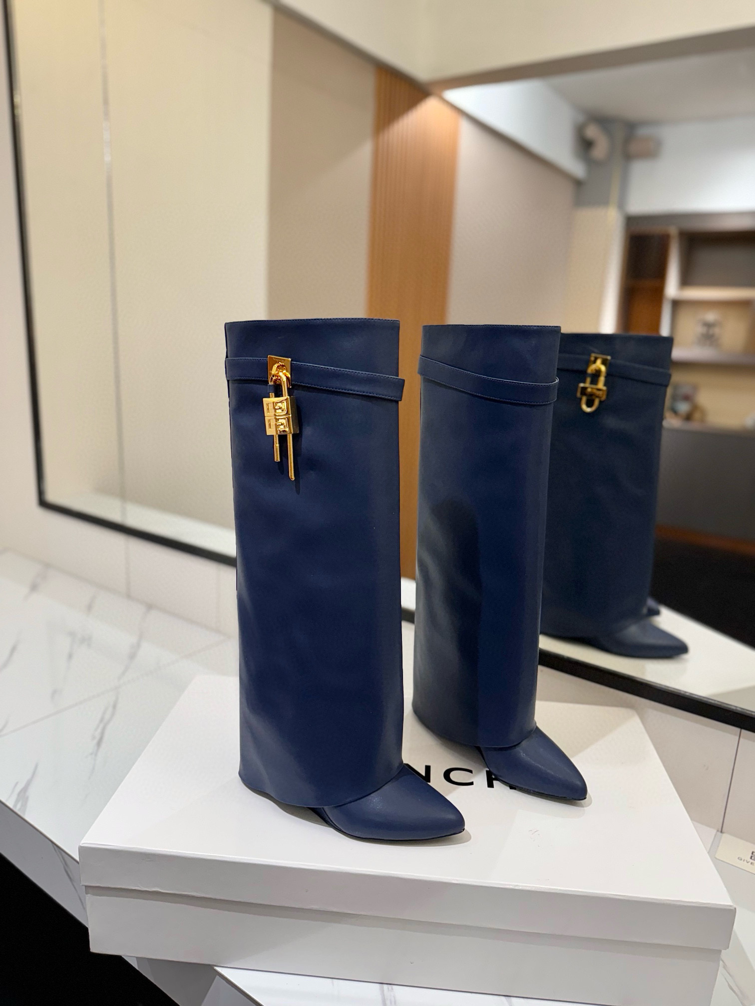 지방시 8.5CM 여자 부츠