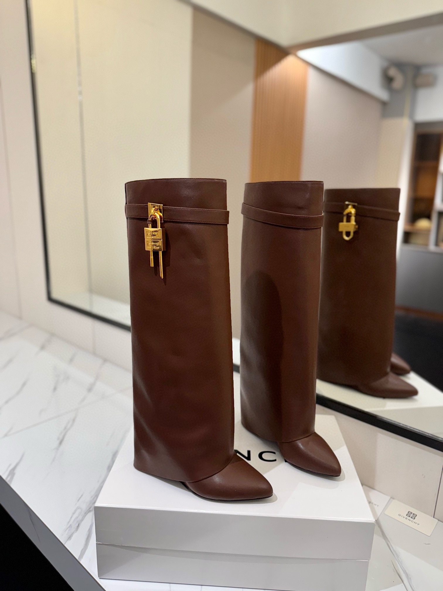 지방시 8.5CM 여자 부츠