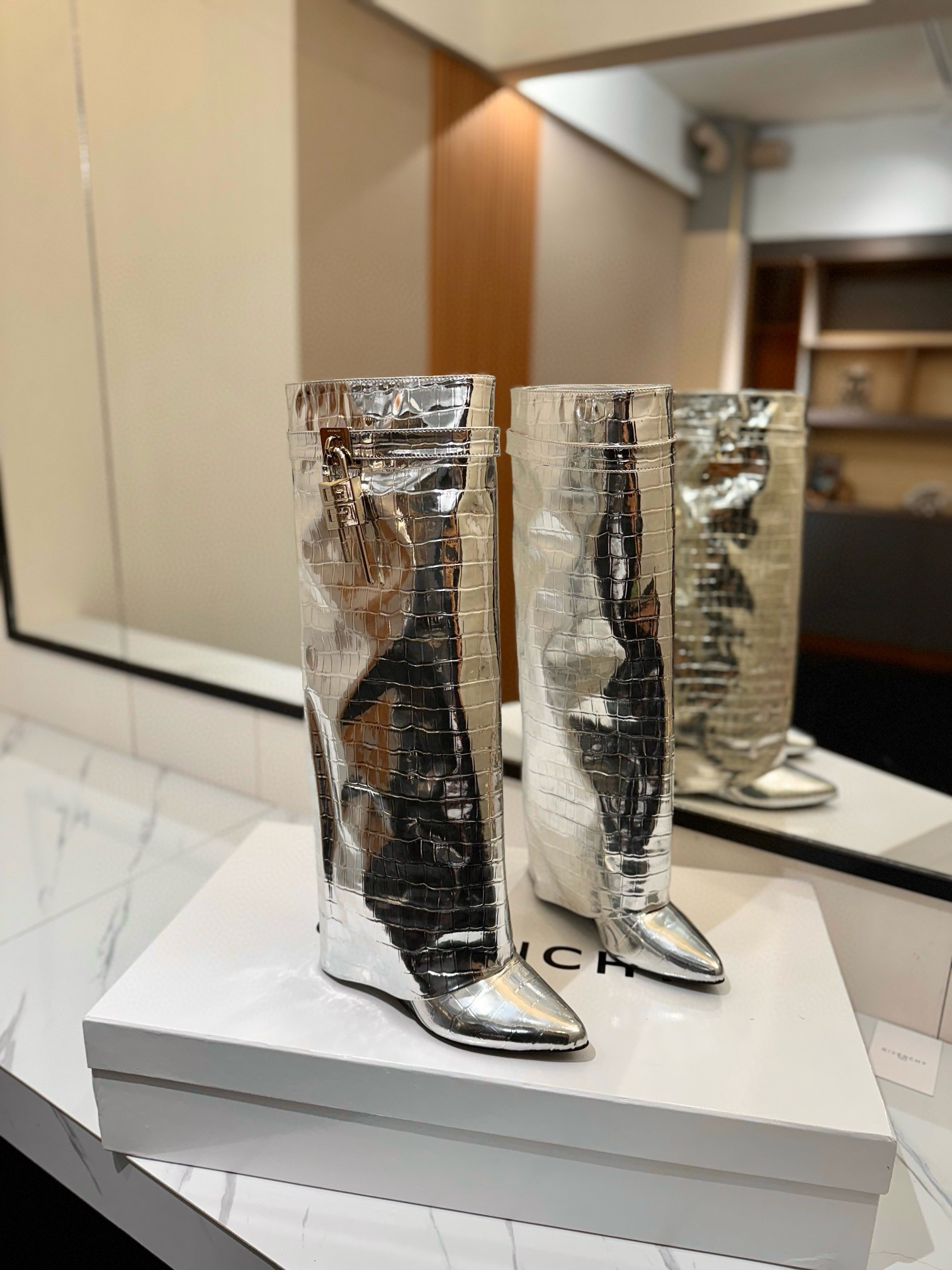 지방시 8.5CM 여자 부츠