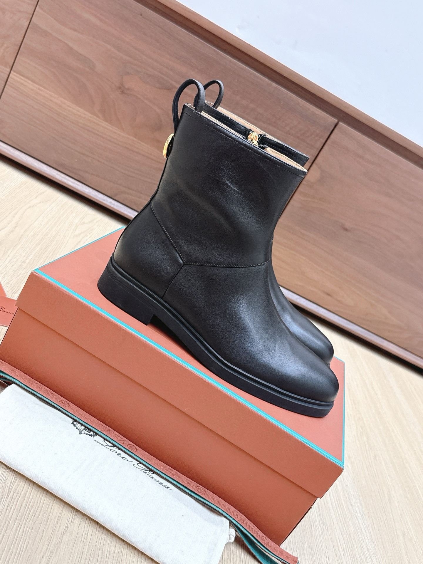 로로피아나 여자 부츠