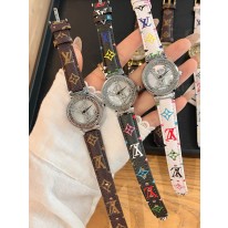 루이비통 3칼라 A급 여자 시계