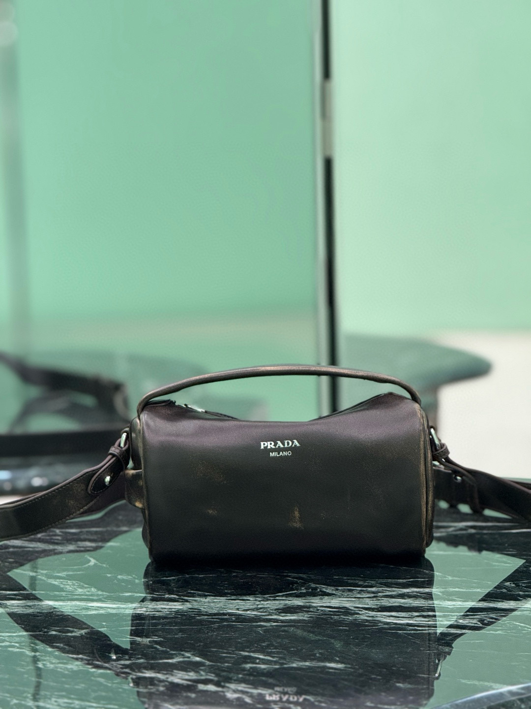 프라다 2VH188 남자가방