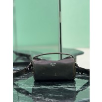 프라다 2VH188 남자가방
