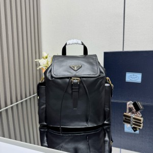 프라다 1BZ080 백팩