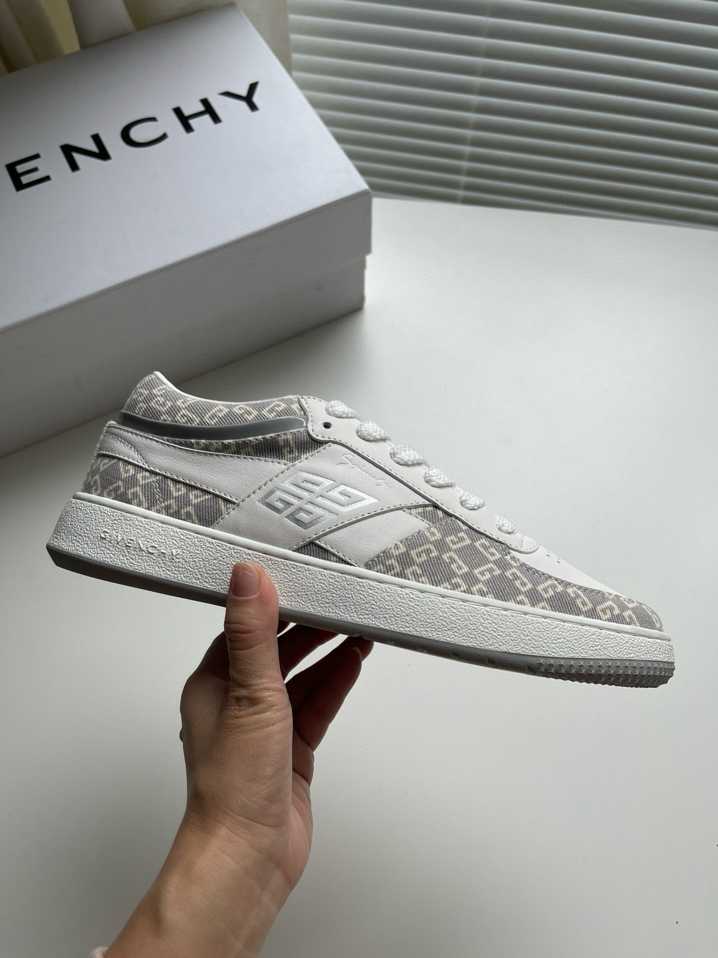 지방시 남자 신발 운동화 스니커즈