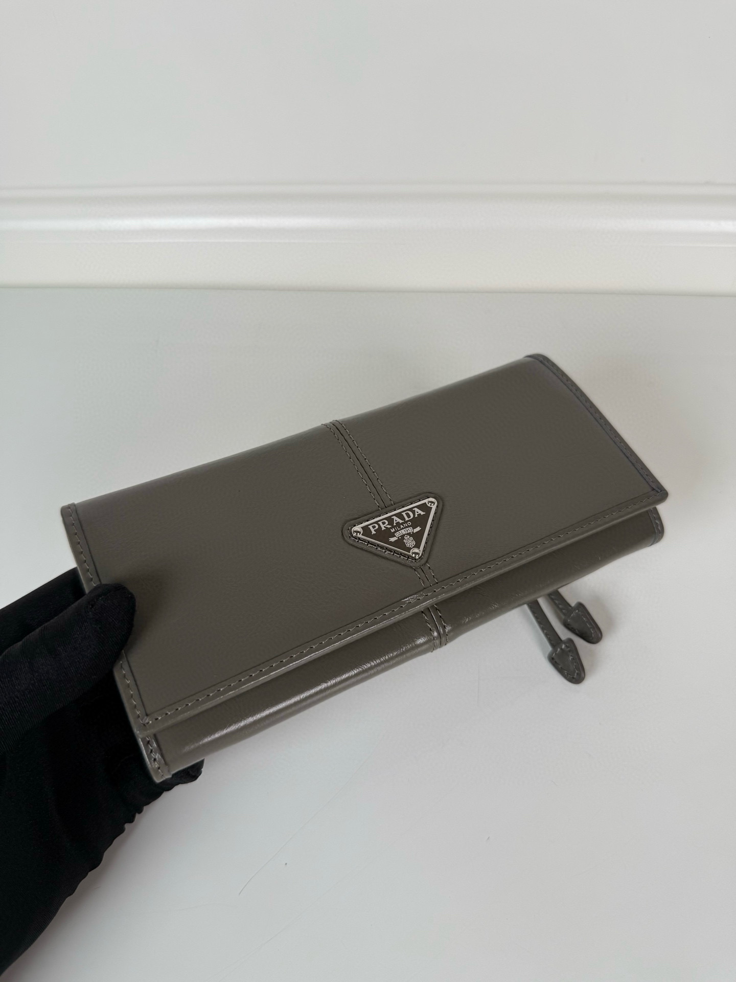 프라다 1MH132 여자 장지갑