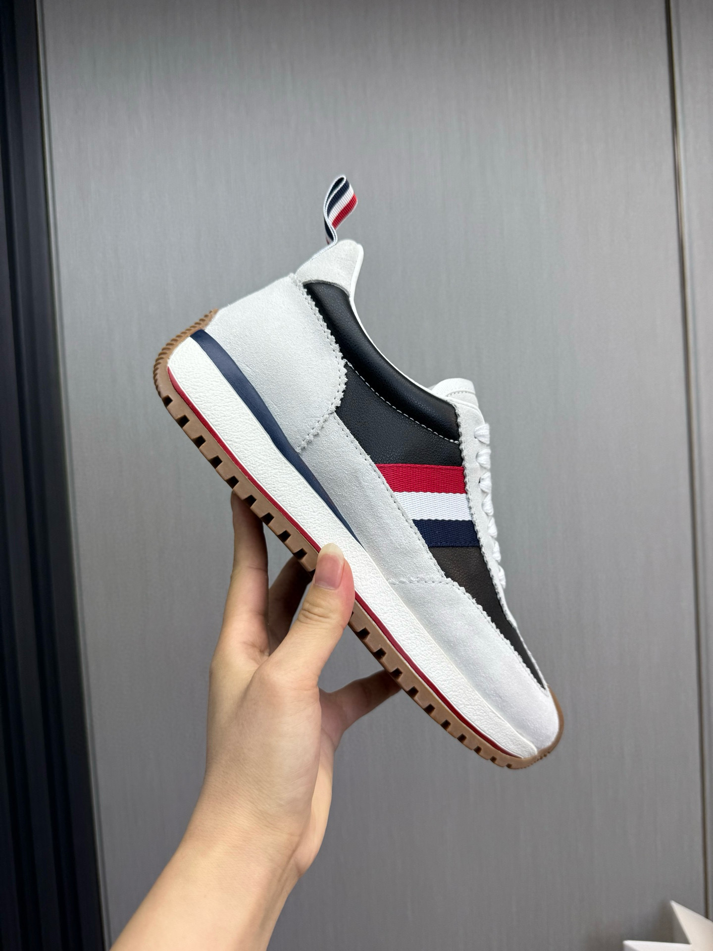 톰브라운 남자 신발 운동화 스니커즈