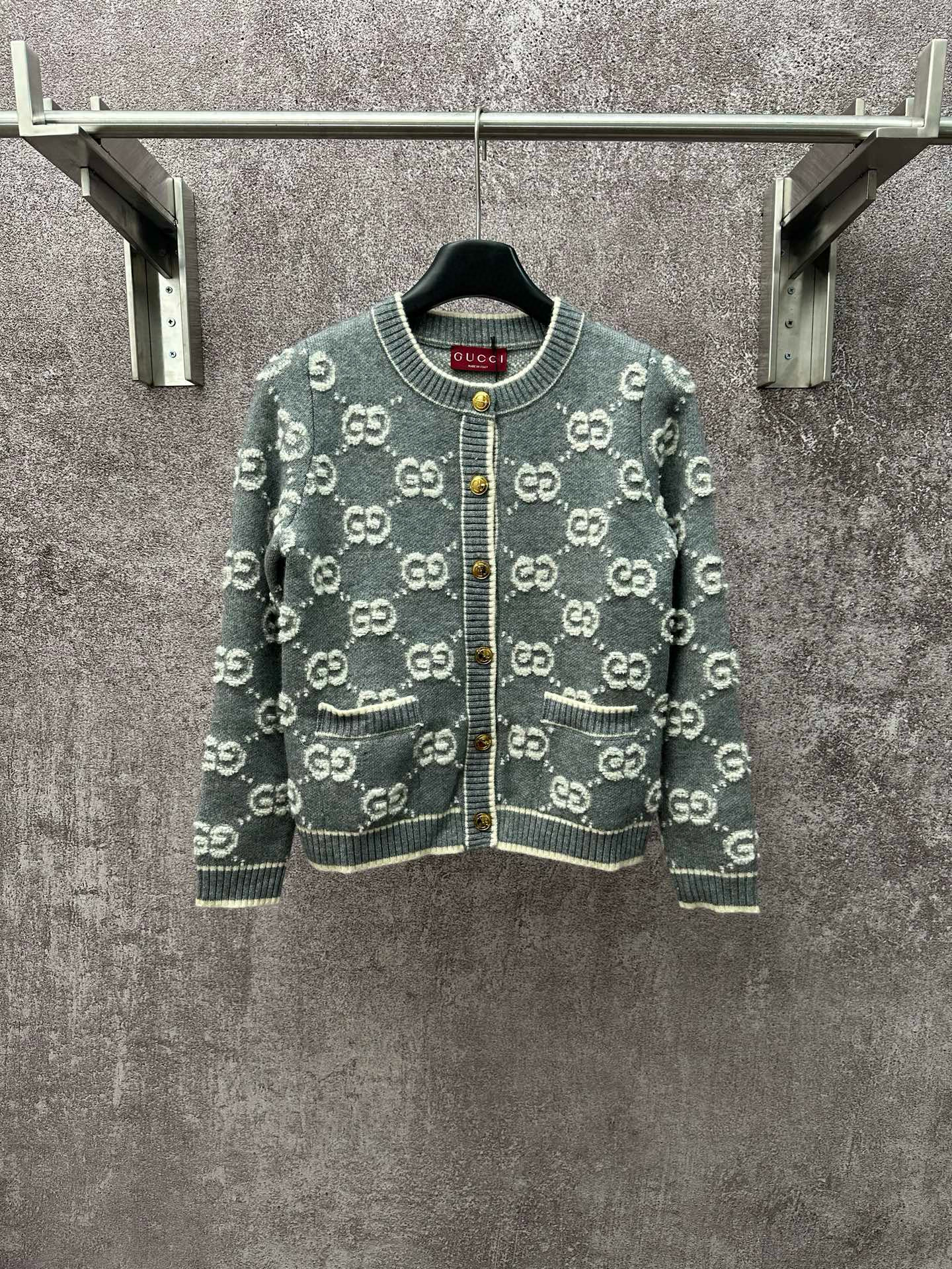 구찌 남자 가디건