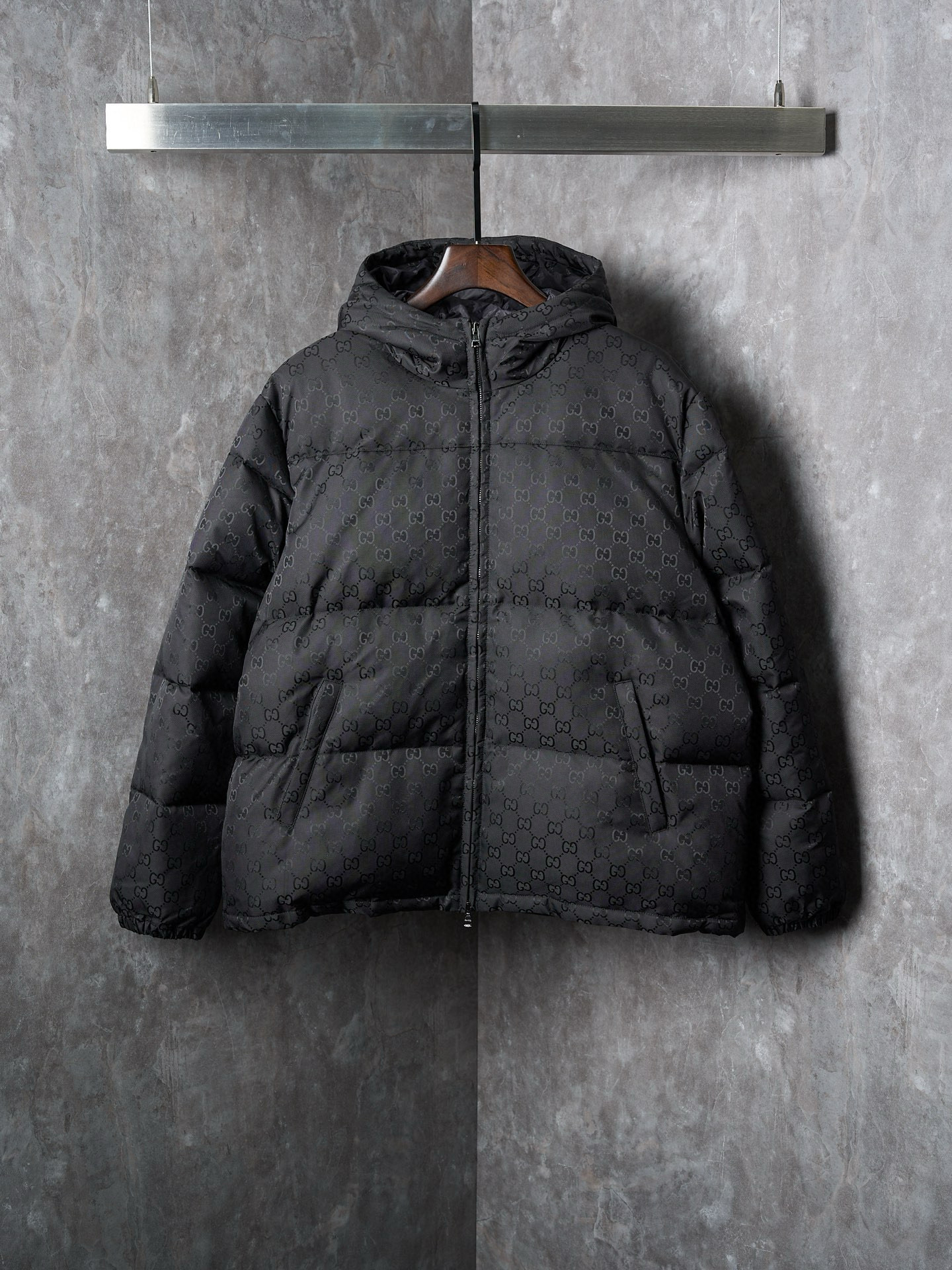 구찌 남자 패딩