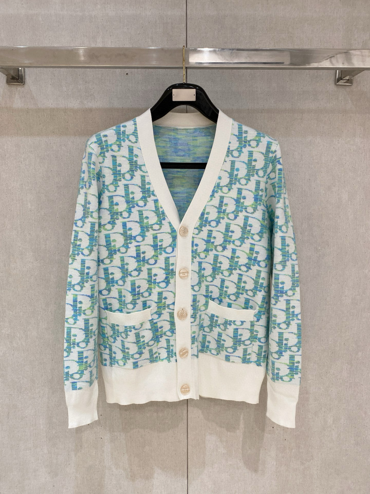 디올 남자 가디건