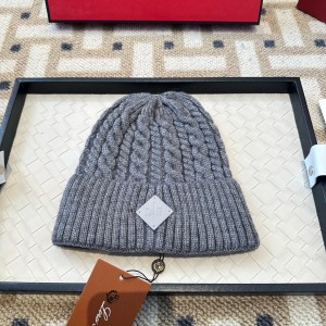 로로피아나 겨울 모자