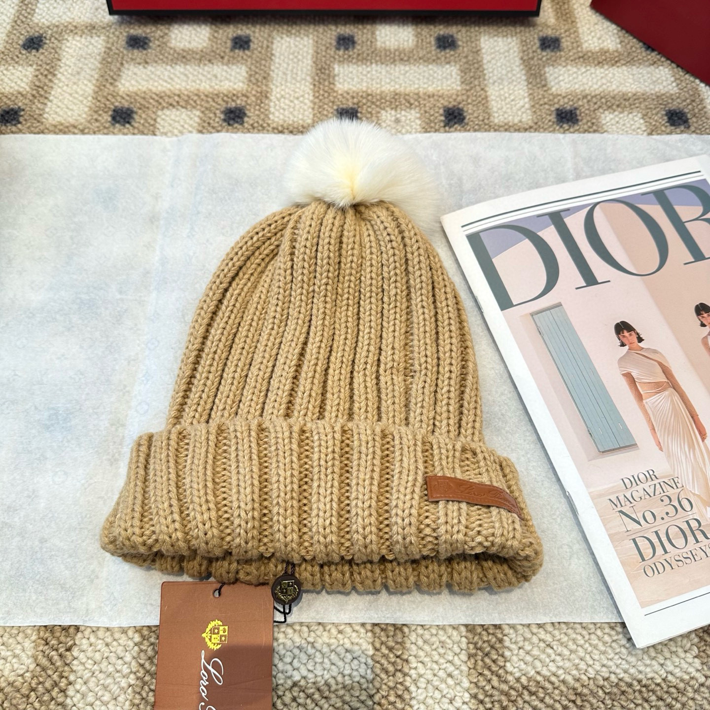 로로피아나 겨울 모자