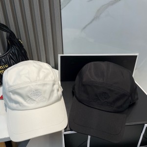 로로피아나 모자