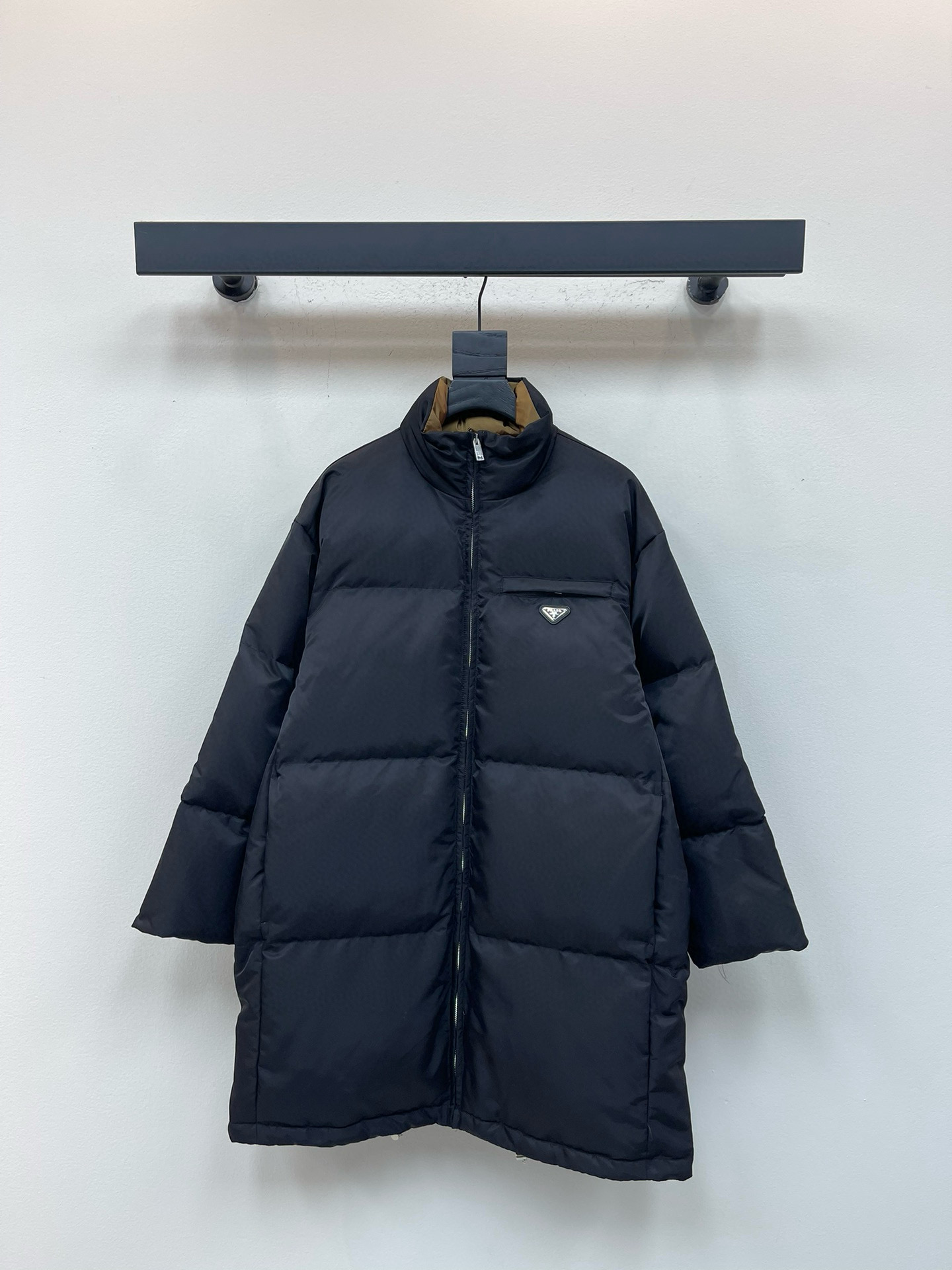 프라다 여자 패딩