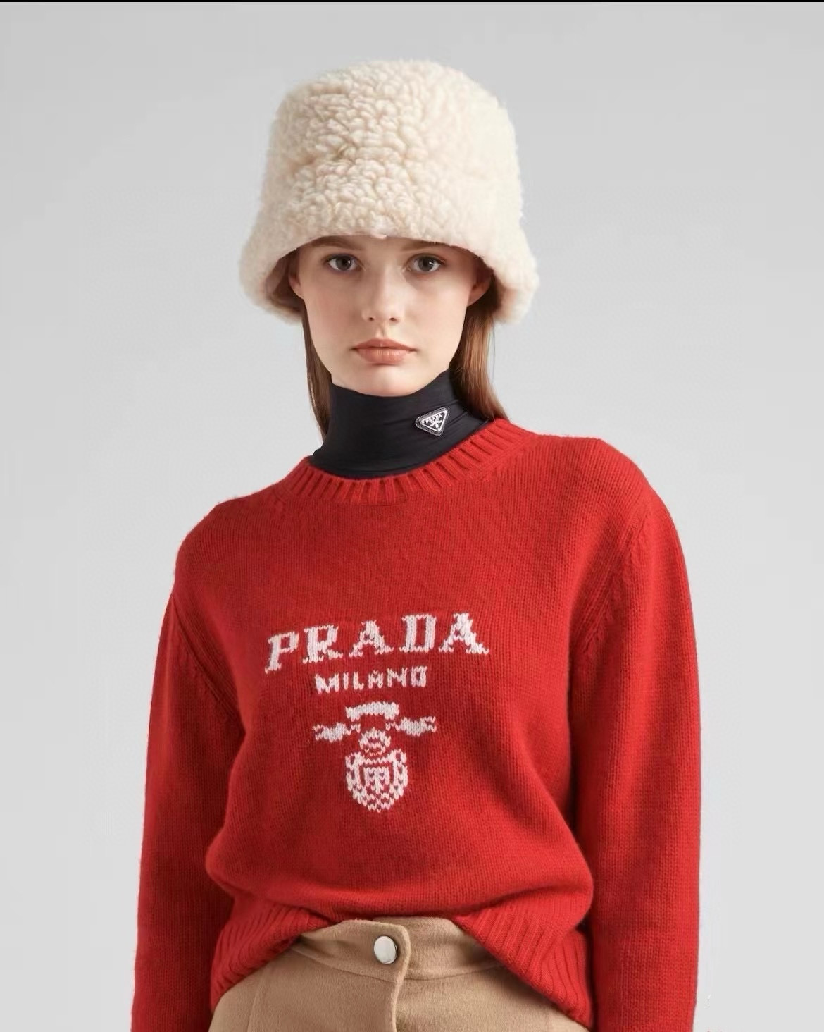 프라다 여자 니트