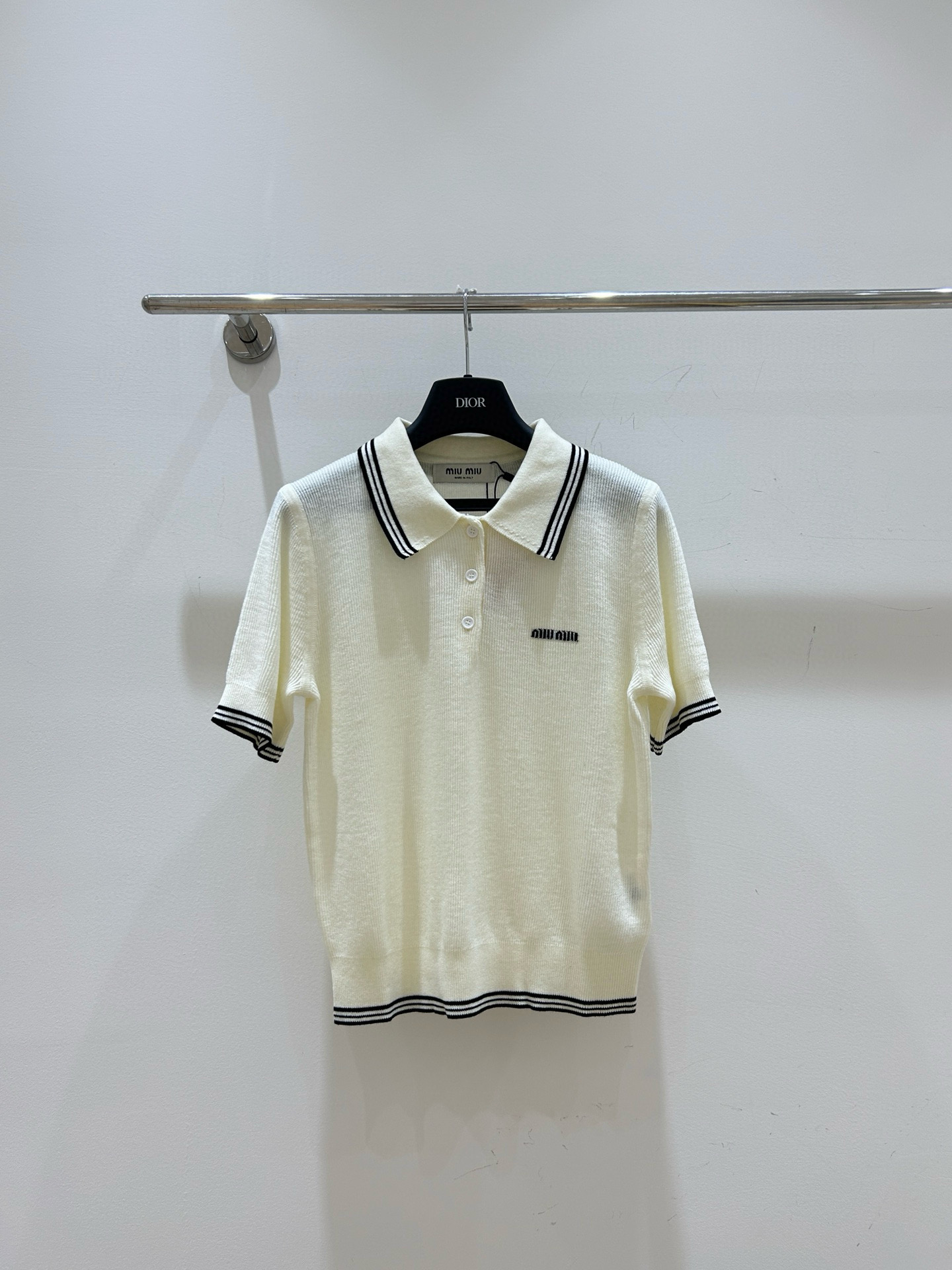 미우미우 2컬러 여자 반팔