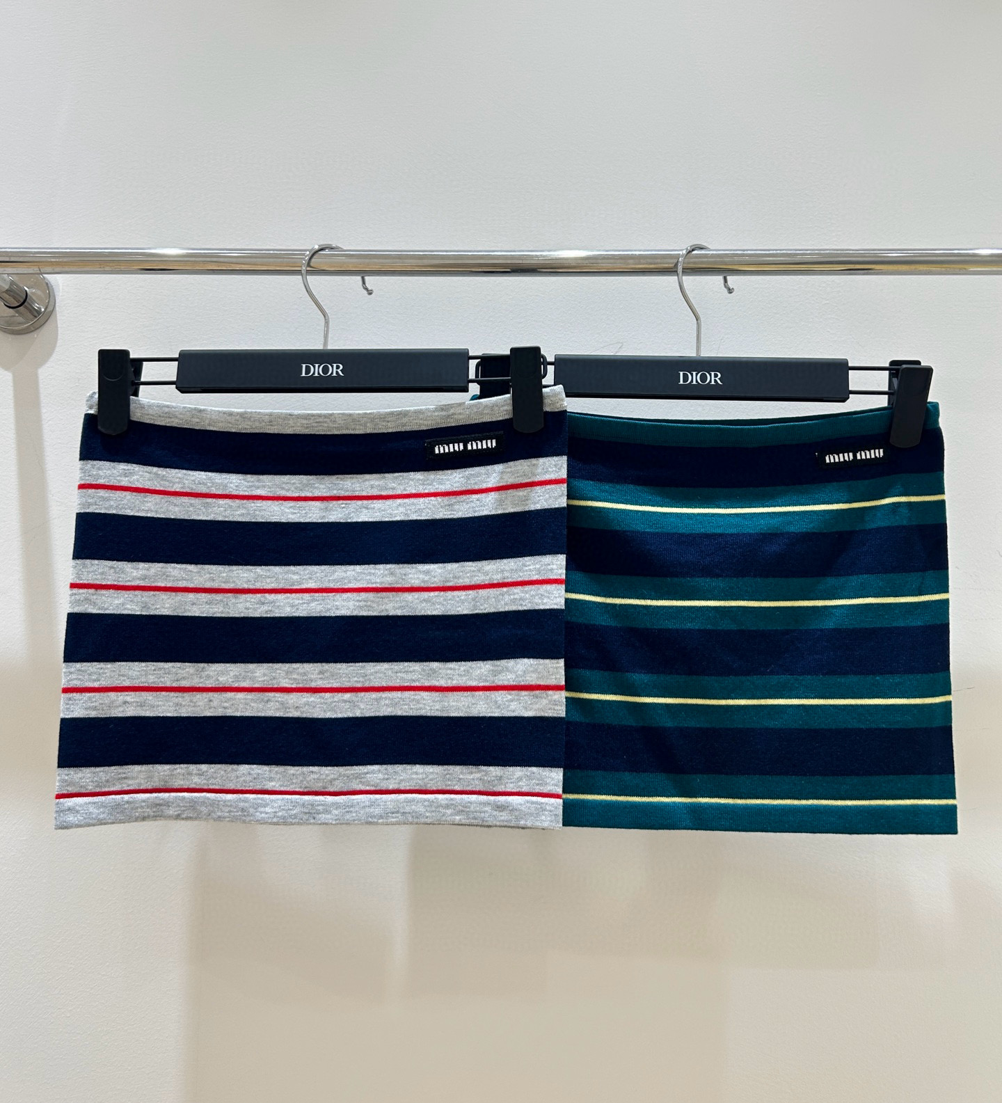 미우미우 2컬러 여자 가슴 막이 반팔티