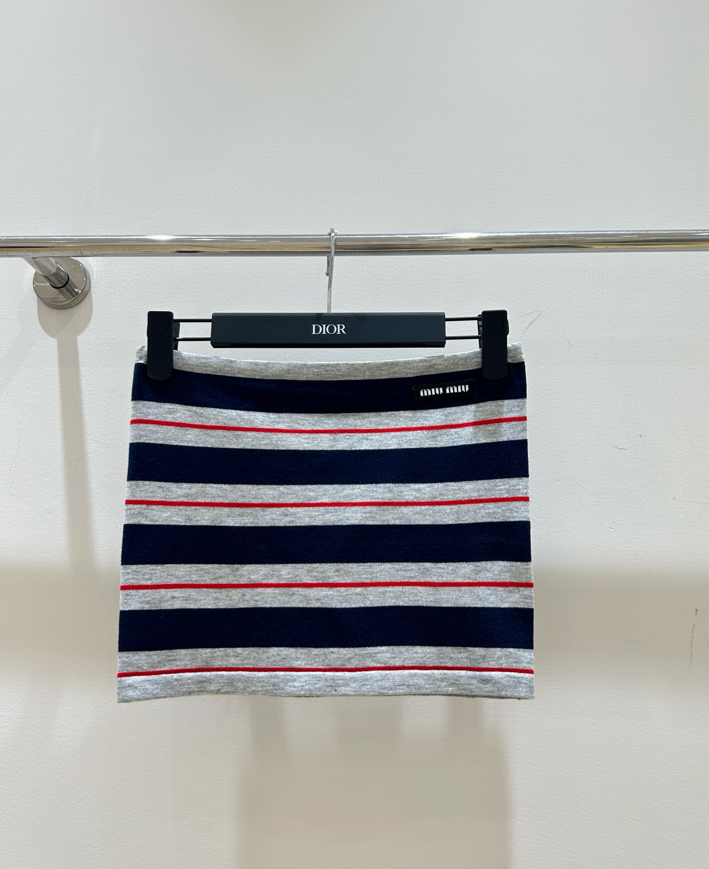 미우미우 2컬러 여자 가슴 막이 반팔티