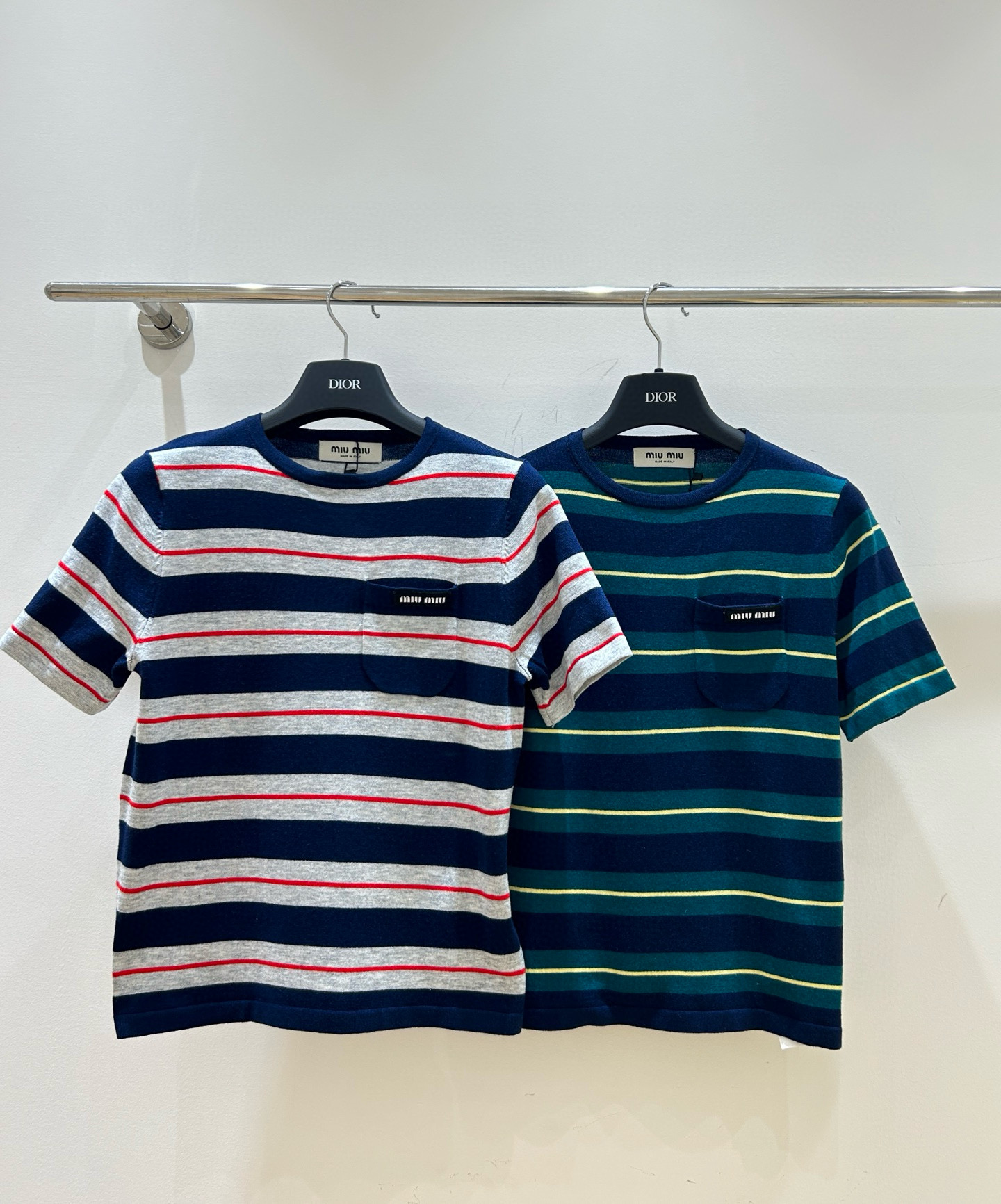미우미우 2컬러 여자 반팔