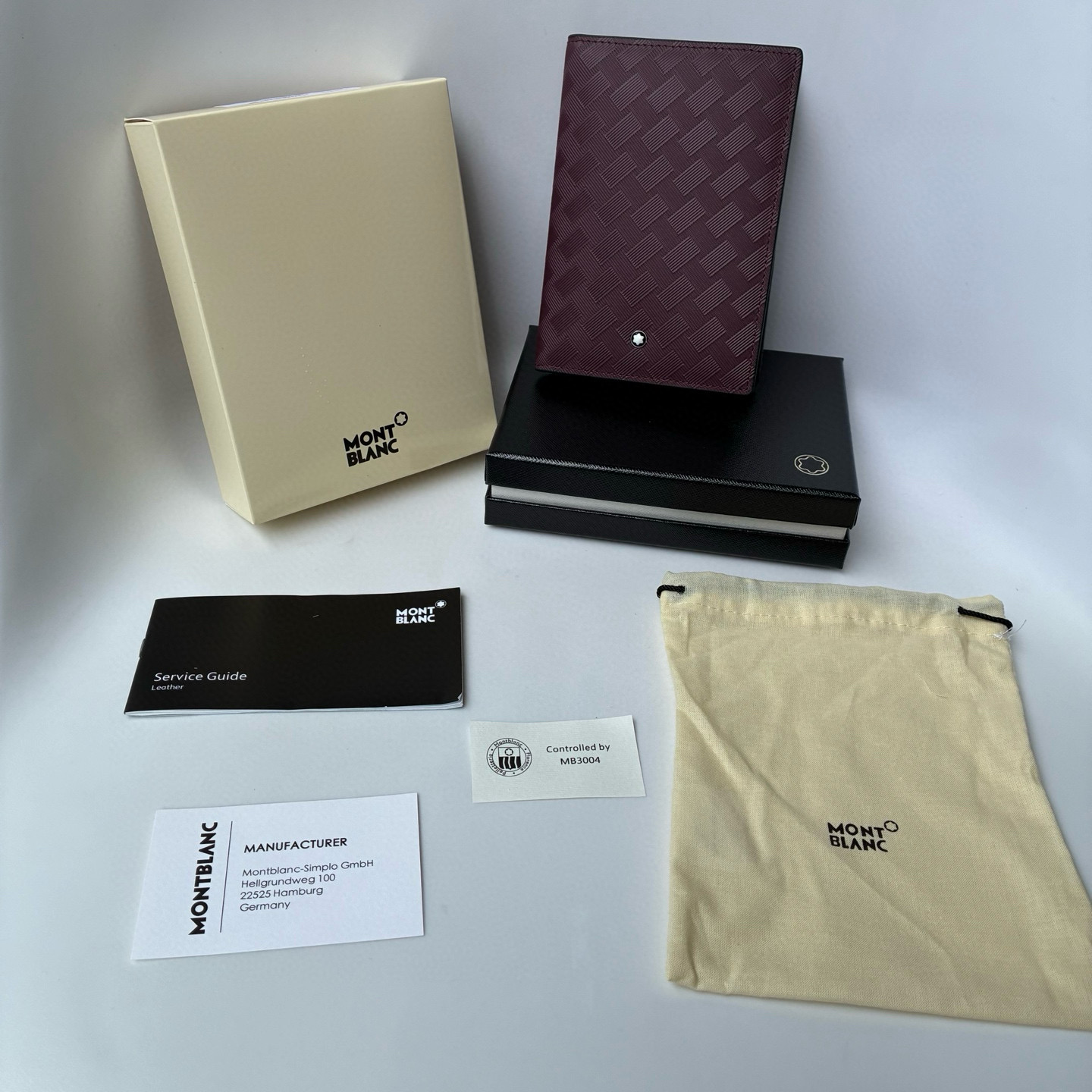 몽블랑 MB199429# 여권지갑