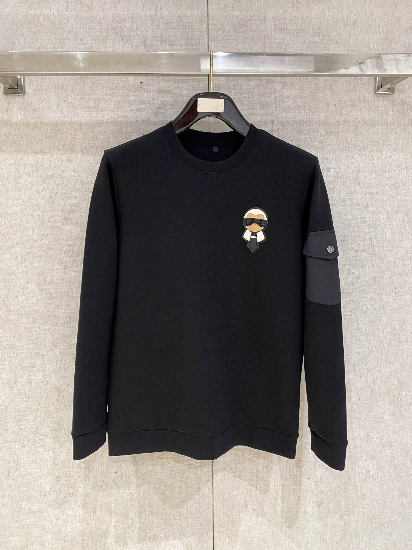 펜디 남자 맨투맨