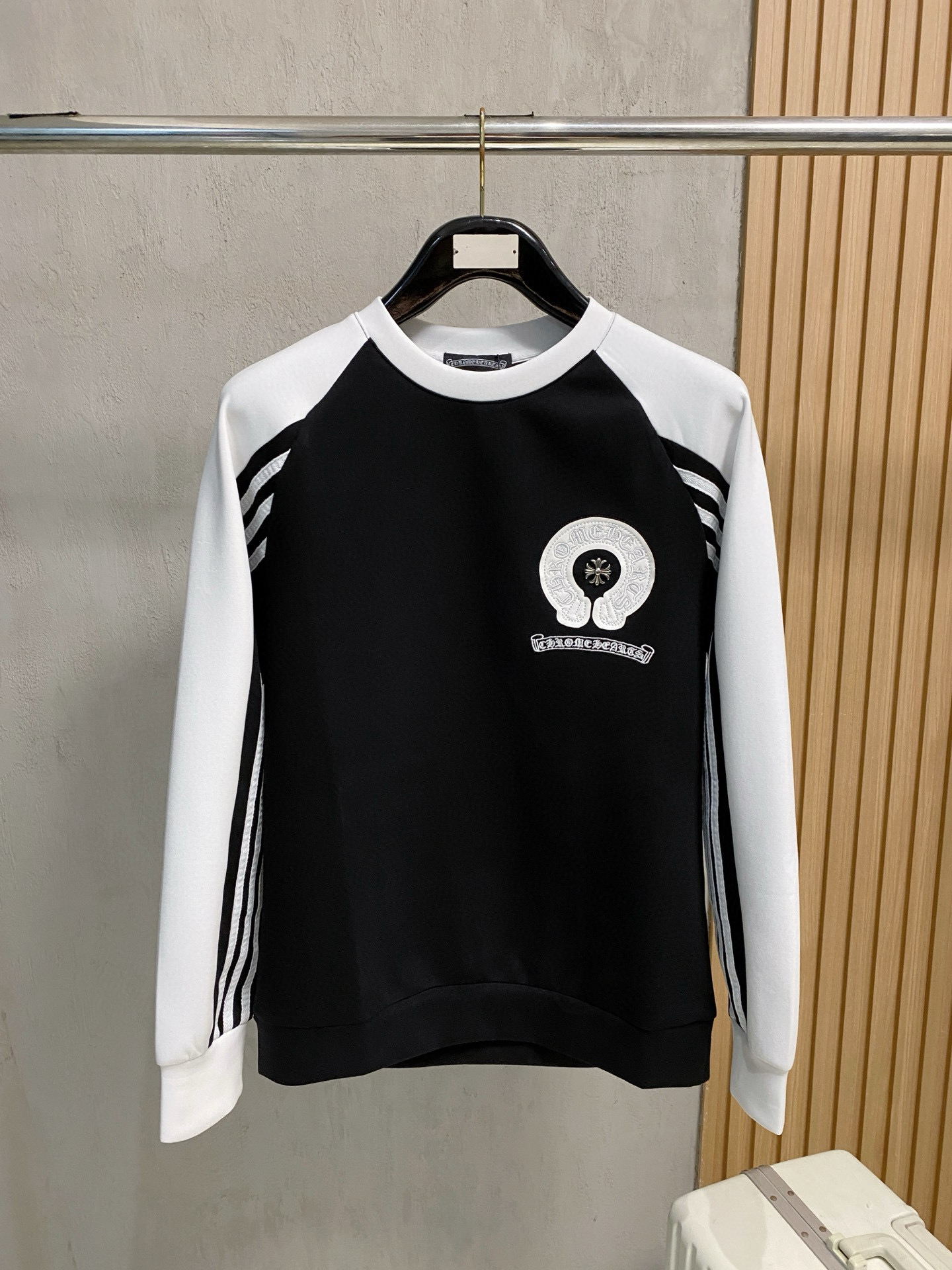 크롬하츠 남자 맨투맨